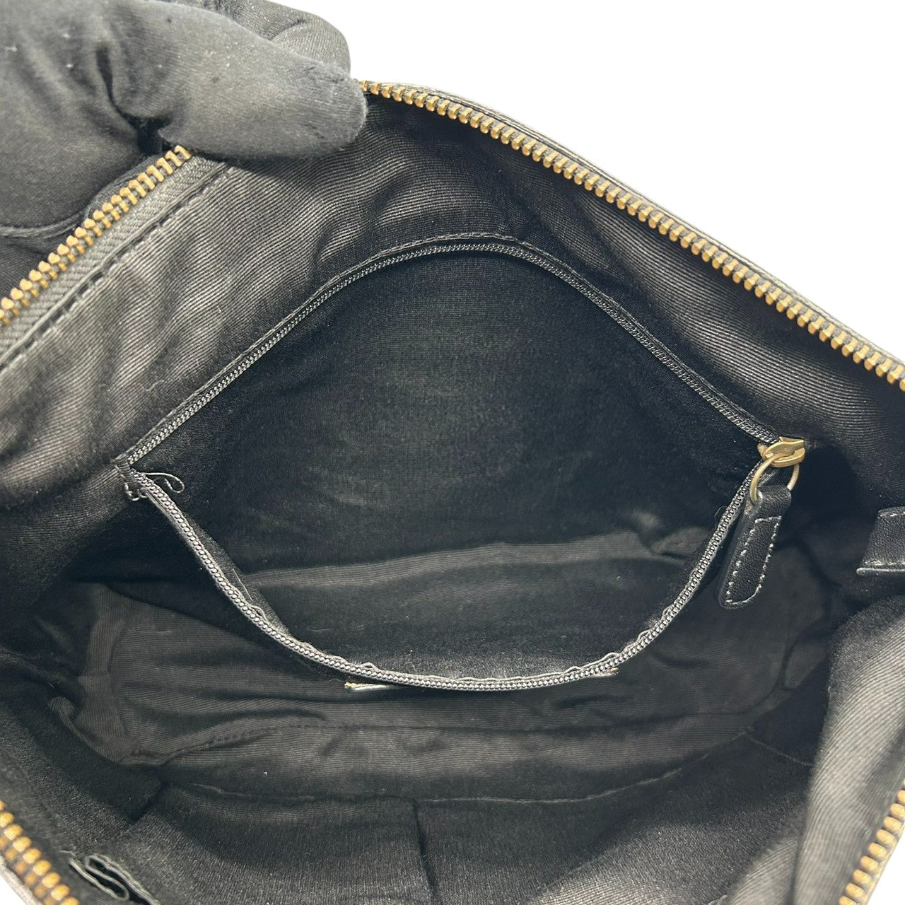 美品 コーチ COACH レガシー 10559 ショルダーバッグ 斜め掛け可 レザー 本革 ブラック 黒 ホワイトステッチ タッセル フリンジ ブラス 真鍮 アンティークゴールド レディース 肩掛け カジュアル シンプル 上品 鞄 カバン 通勤 通学 V