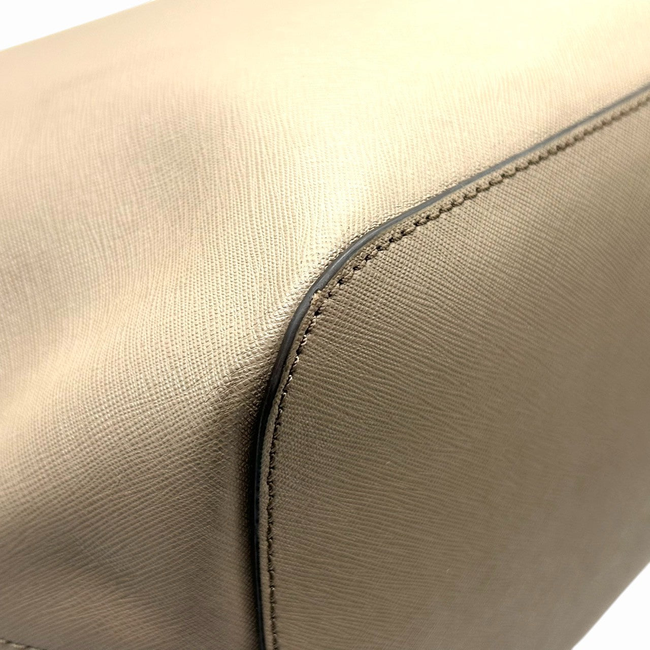 美品 マイケルコース MICHAEL KORS トートバッグ ショルダーバッグ ジェットセット トラベル A4収納可 自立可 ワンショルダー 大容量 PVC レザー ベージュ グレージュ ゴールド金具 ロゴプレート レディース 通勤 通学 鞄 カバン s87