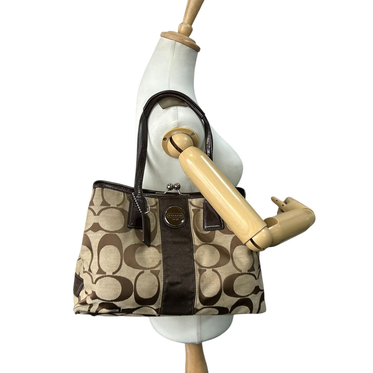 コーチ COACH パーカー シグネチャー トートバッグ ハンドバッグ キャリーオール F13533 キャンバス レザー 本革 ベージュ ブラウン 茶色 ガマ口 キスロック 3室構造 肩掛け ワンショルダー レディース 鞄 カバン 通勤 カジュアル s81