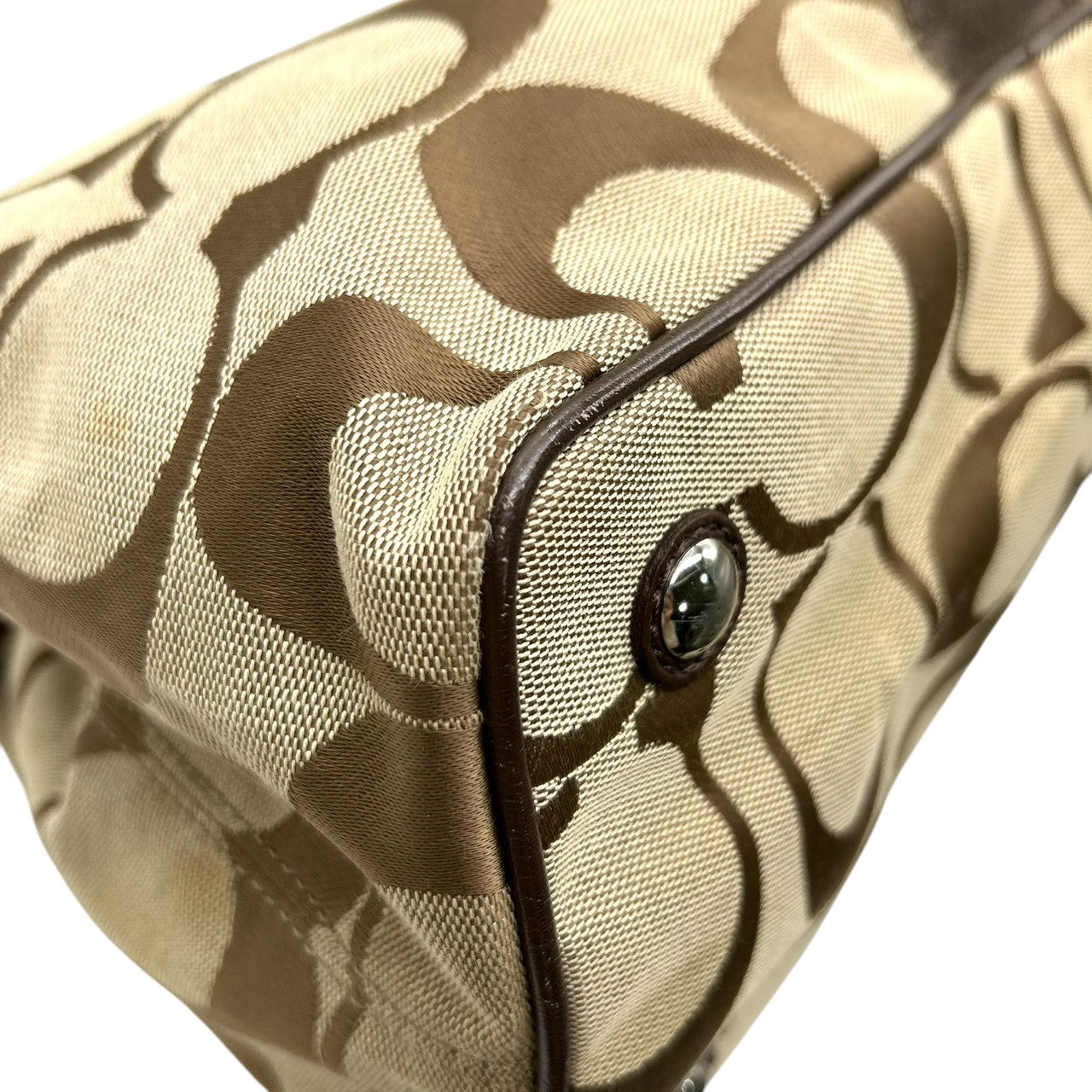 コーチ COACH パーカー シグネチャー トートバッグ ハンドバッグ キャリーオール F13533 キャンバス レザー 本革 ベージュ ブラウン 茶色 ガマ口 キスロック 3室構造 肩掛け ワンショルダー レディース 鞄 カバン 通勤 カジュアル s81