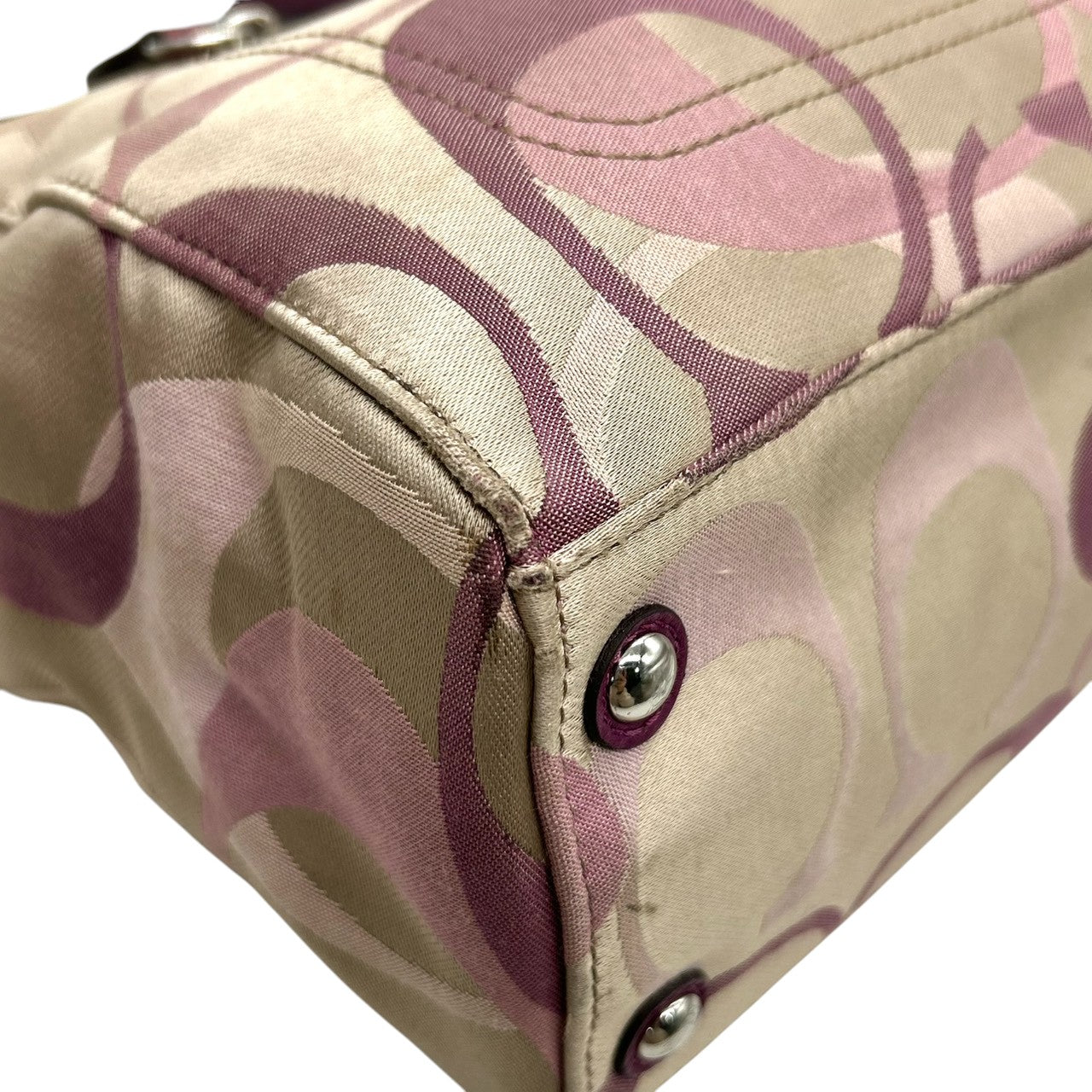 コーチ COACH ペネロピ オプティック シグネチャー トートバッグ ハンドバッグ F17140 サテンキャンバス パテントレザー パープル ボルドー ターンロック チェーンハンドル レディース 肩掛け 軽量 鞄 カバン カジュアル デイリーユース s81