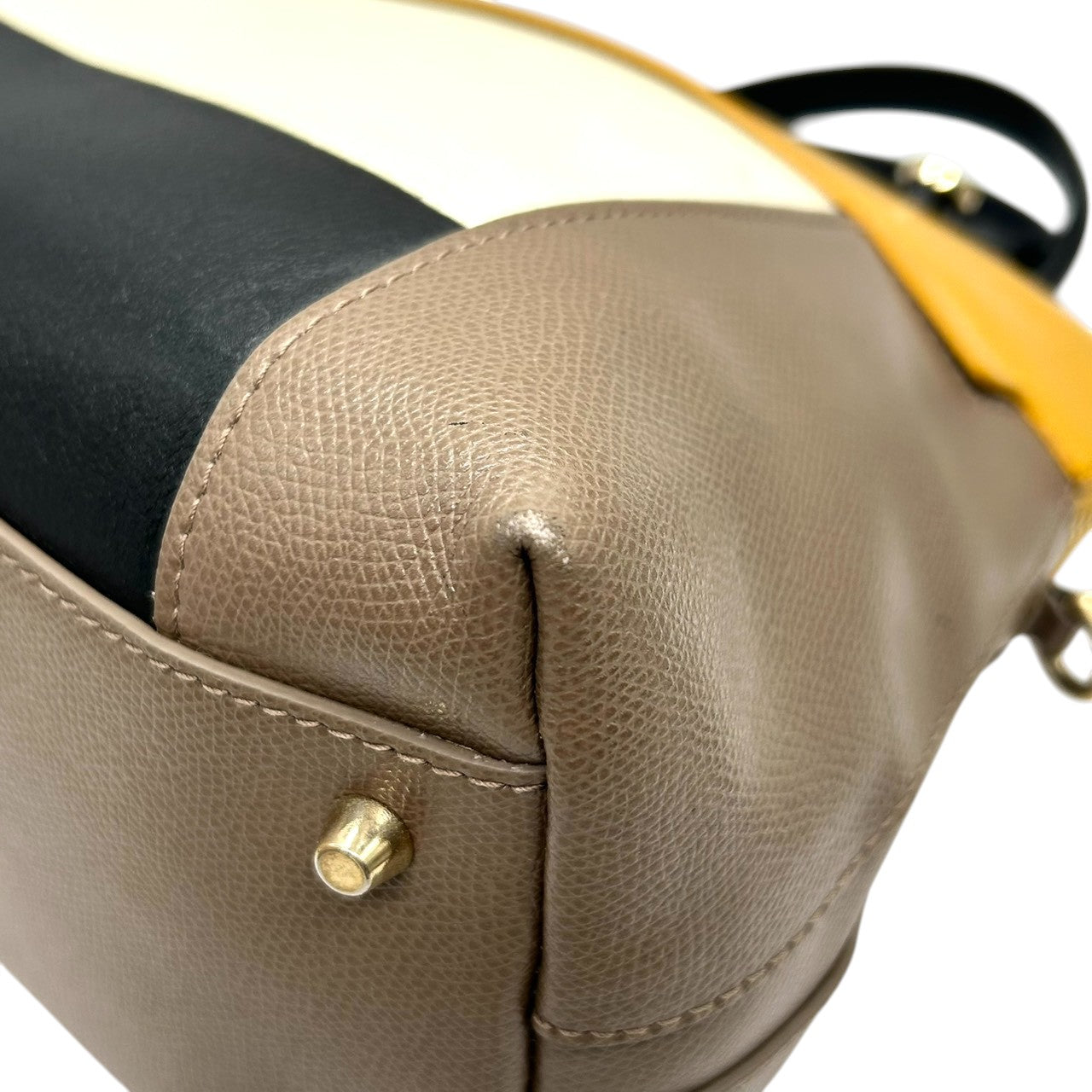 フルラ FURLA 2WAY ハンドバッグ ショルダーバッグ 斜め掛け レザー 本革 カラーブロック マルチカラー イエロー アイボリー ブラック ブラウン パドロック チャーム ゴールド金具 イタリア製 レディース 鞄 カバン レア 希少 デザイン s98