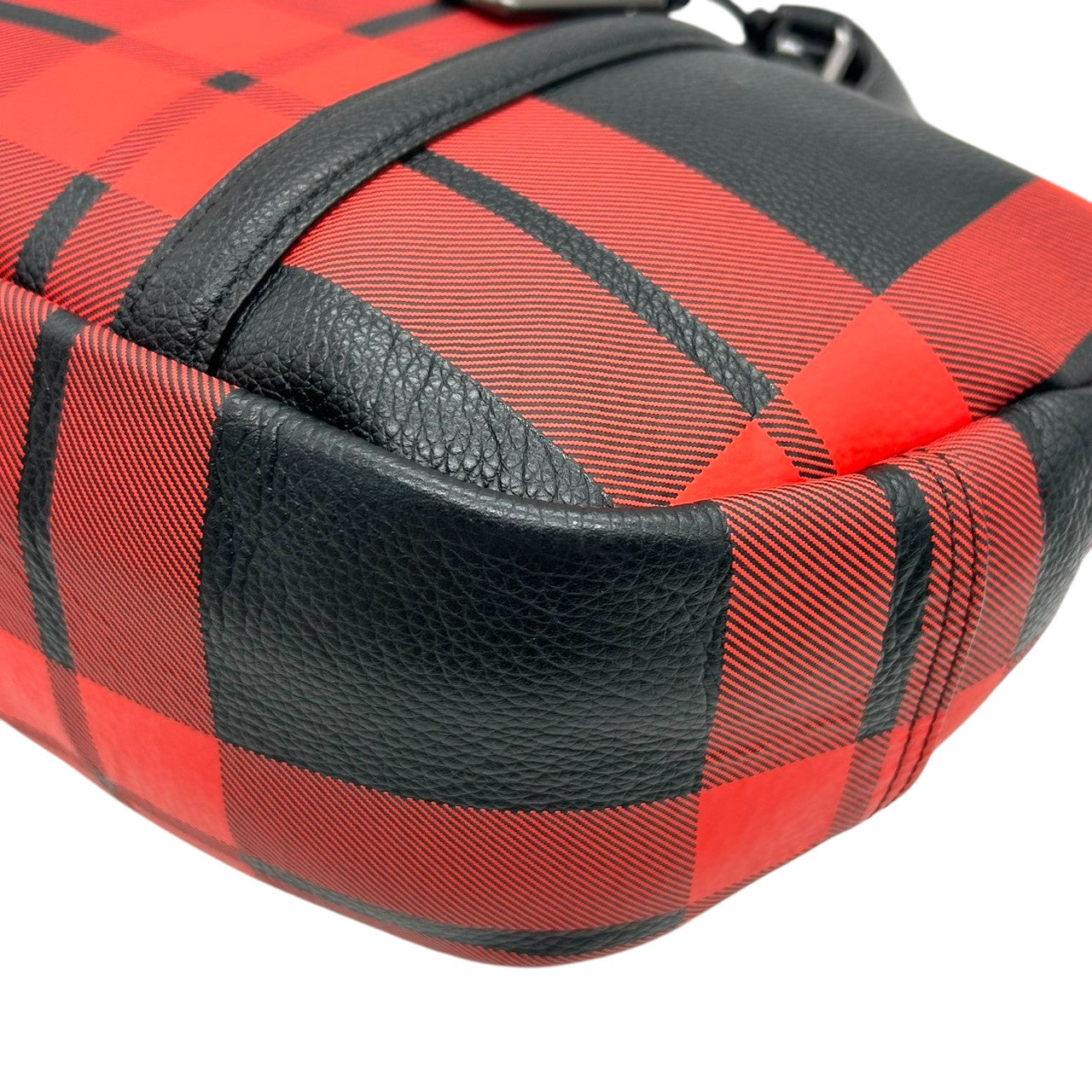 【美品】コーチ COACH 2WAY ハンドバッグ ショルダーバッグ 斜め掛け可 自立可 バッファローチェック チェック柄 レッド ブラック 赤 黒 レザー 本革 36114 カジュアル エレガント クラシック ビンテージ 上品 鞄 カバン レディース U1