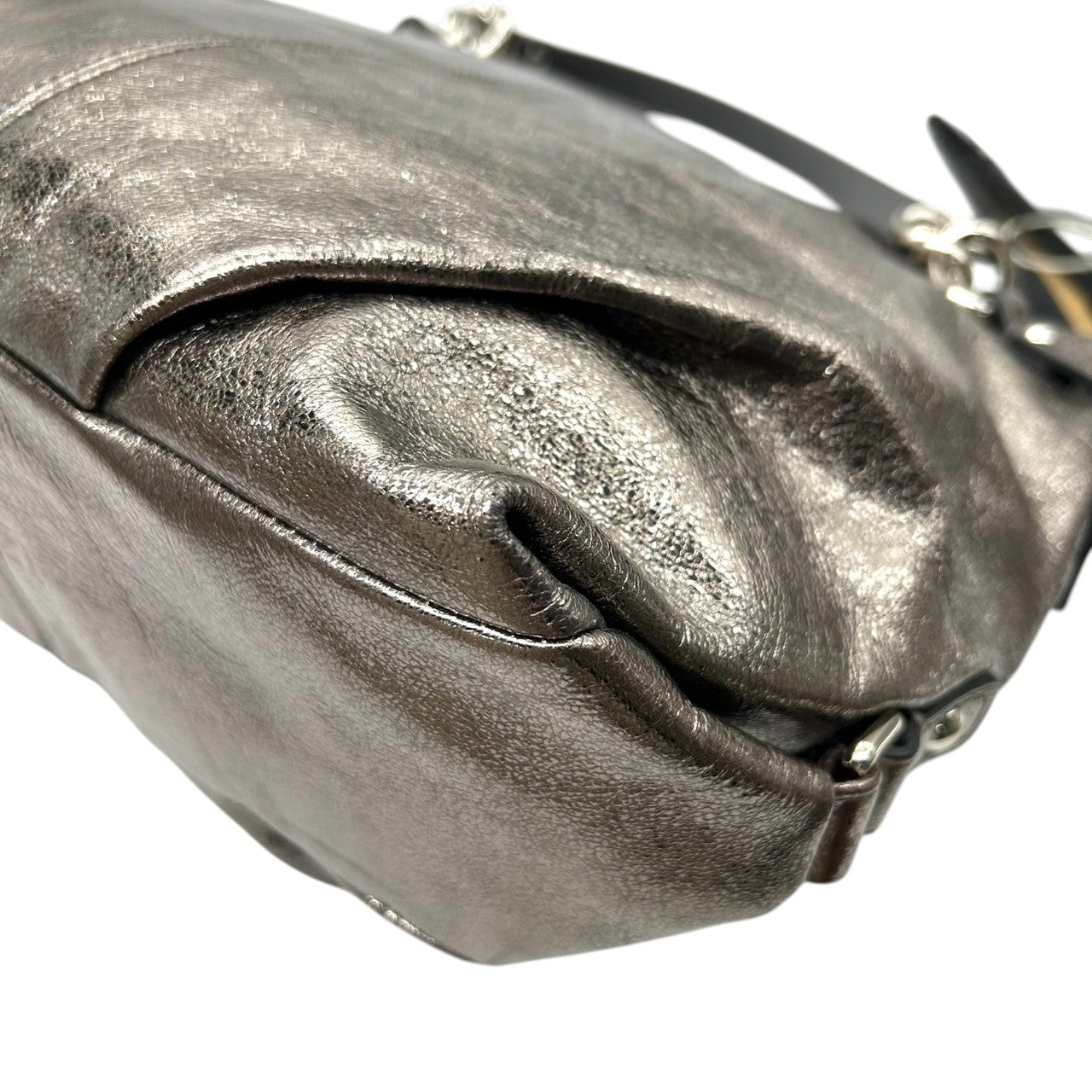 【美品】コーチ COACH アシュレイ メタリック レザー ホーボー ハンドバッグ 手提げ シルバー 銀 ガンメタル チェーン ギャザー ドレープ 本革 パーティー お出かけ ラグジュアリー エレガント レディース 鞄 カバン F17165 H1176 U3