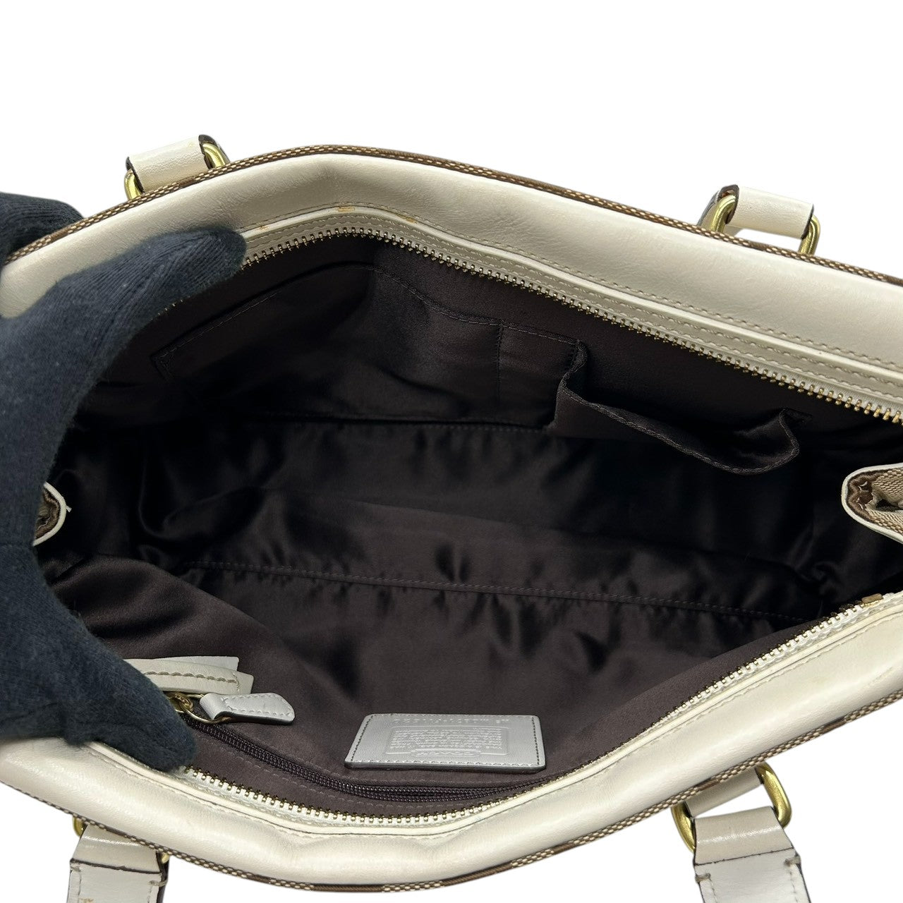 コーチ COACH ハンプトンズ シグネチャー ストライプ ハンドバッグ トートバッグ ターンロック キャンバス レザー ホワイト 白 ベージュ ブラウン ピンク マルチカラー レディース カジュアル お出かけ 普段使い 鞄 カバン 11620 U3