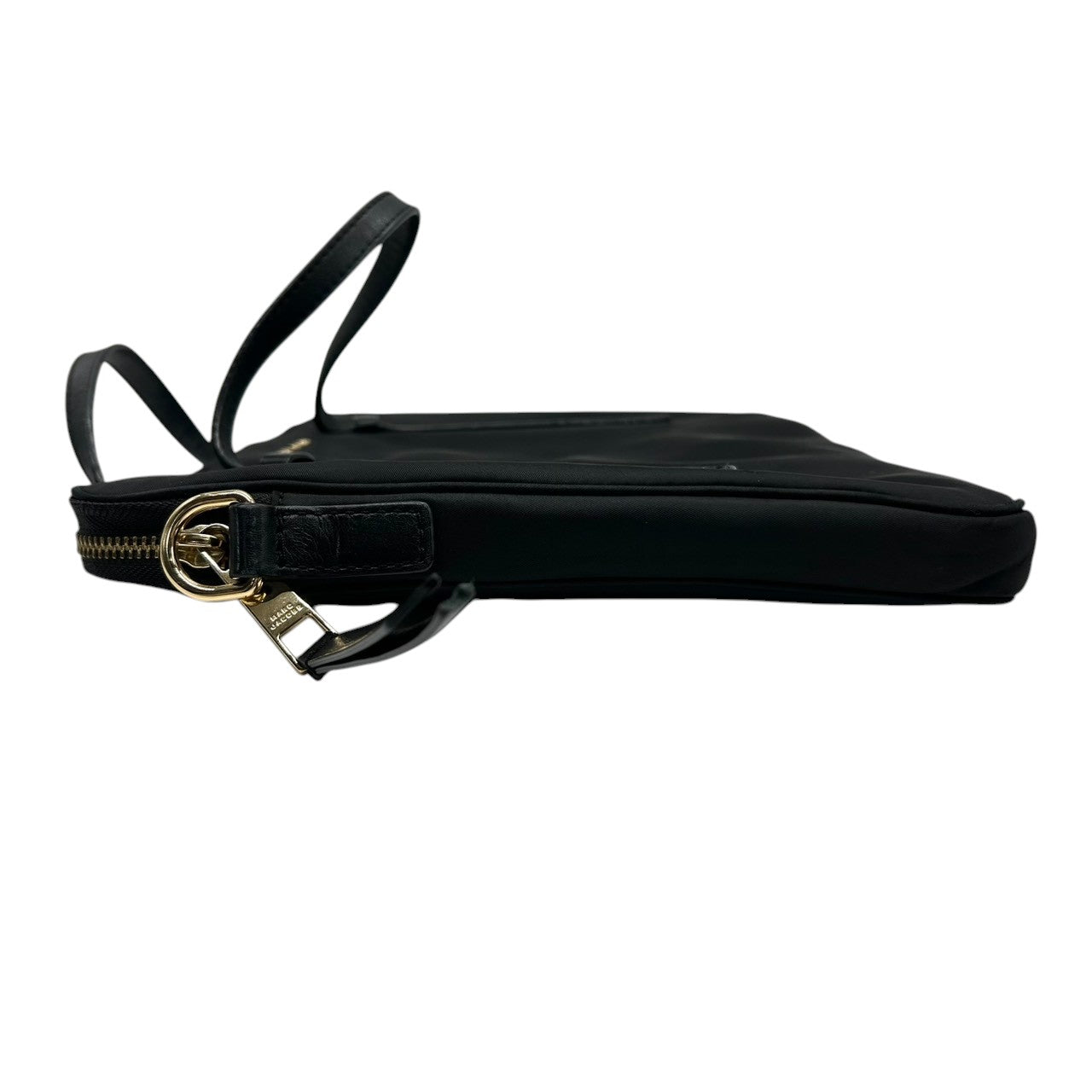 【美品】マークジェイコブス MARC JACOBS PCケース PCバッグ ブリーフケース 2WAY ショルダーバッグ ナイロン レザー ブラック 黒 ゴールドロゴ 軽量 薄型 スリム A4 ノートパソコン 通勤 通学 ビジネス 社外ストラップ付 U3