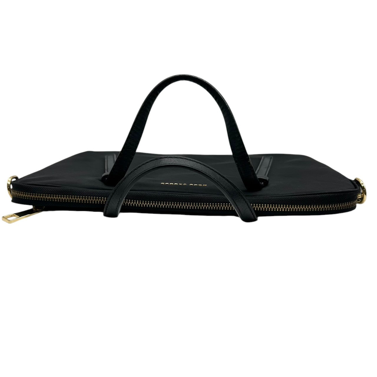 【美品】マークジェイコブス MARC JACOBS PCケース PCバッグ ブリーフケース 2WAY ショルダーバッグ ナイロン レザー ブラック 黒 ゴールドロゴ 軽量 薄型 スリム A4 ノートパソコン 通勤 通学 ビジネス 社外ストラップ付 U3
