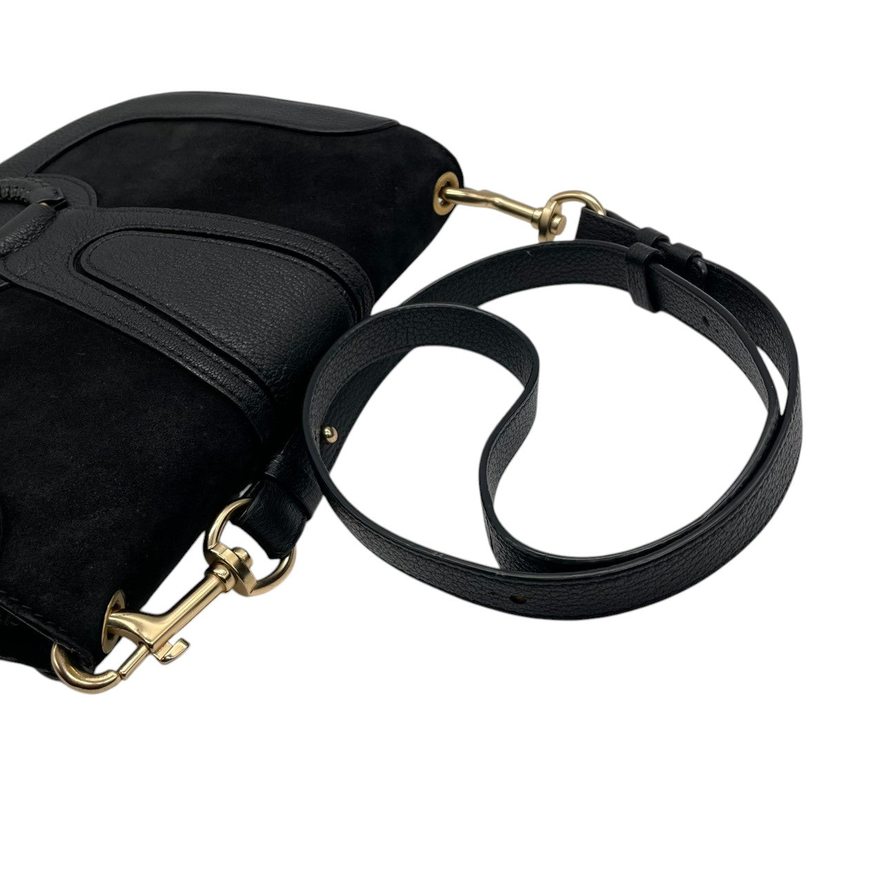 【美品】シーバイクロエ See By Chloe HANA ハナ ショルダーバッグ 斜め掛け ポシェット スエード レザー 異素材 ブラック 黒 ゴールド金具 リング 編み込み チャーム アコーディオン レディース 鞄 カバン K6