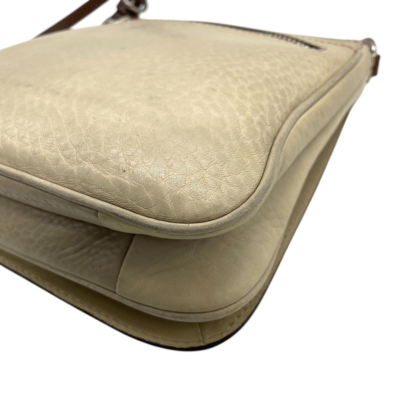 【良品】コーチ COACH シボ革 レザー ショルダーバッグ 斜め掛け クロスボディ アイボリー パープル ステッチ 本革 9382 ビンテージ クラシック レトロ カジュアル デイリー レディース 鞄 カバン U12
