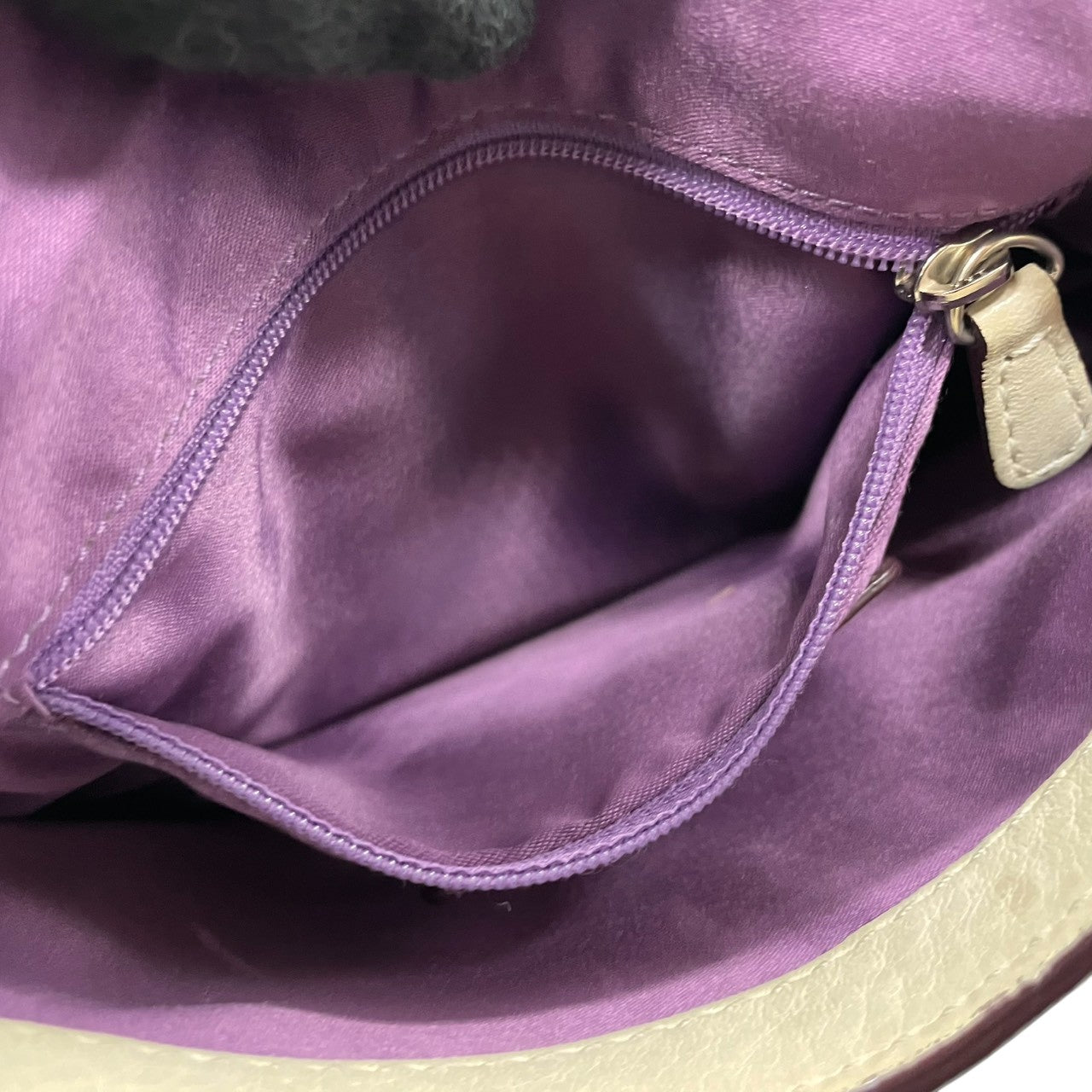 【良品】コーチ COACH シボ革 レザー ショルダーバッグ 斜め掛け クロスボディ アイボリー パープル ステッチ 本革 9382 ビンテージ クラシック レトロ カジュアル デイリー レディース 鞄 カバン U12