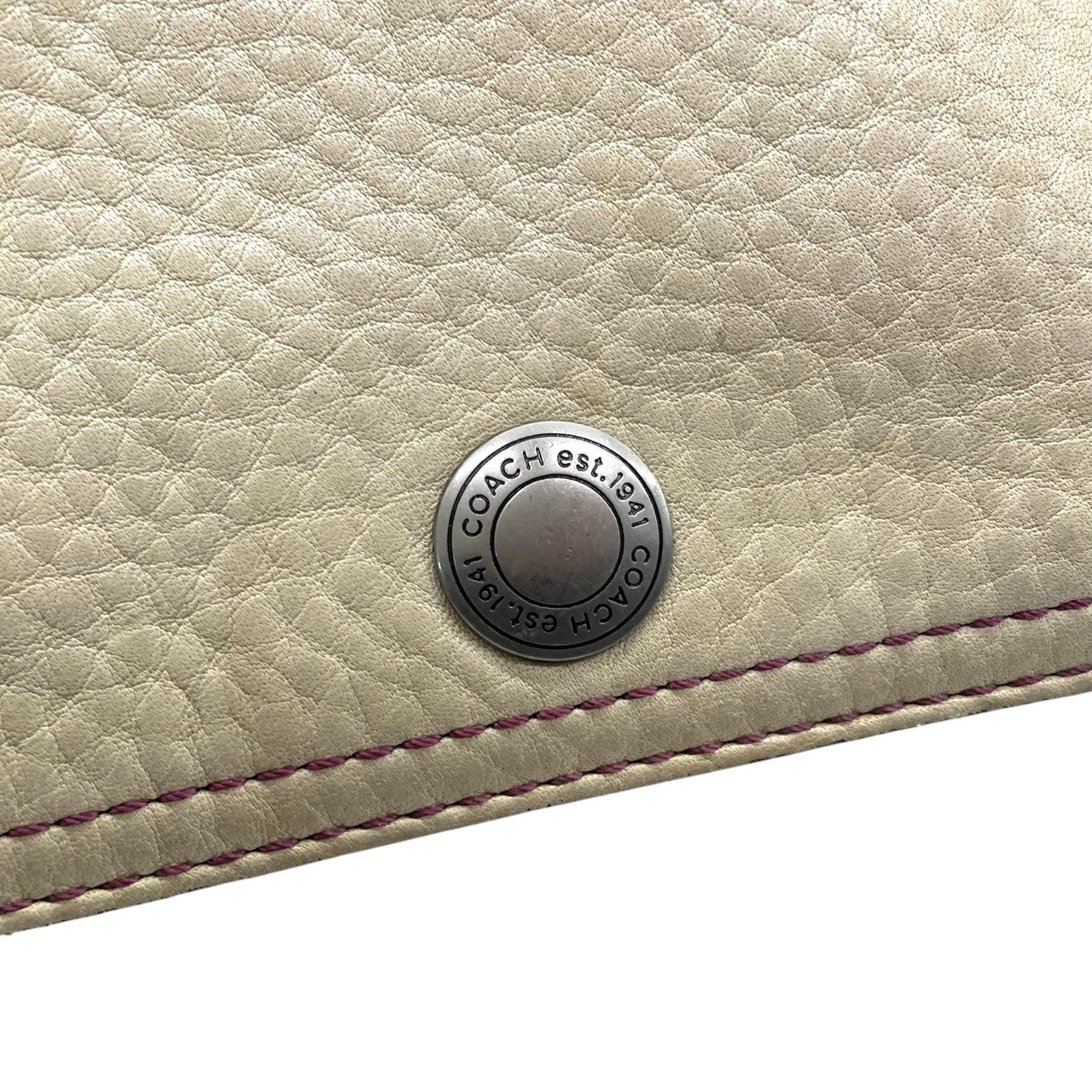 【良品】コーチ COACH シボ革 レザー ショルダーバッグ 斜め掛け クロスボディ アイボリー パープル ステッチ 本革 9382 ビンテージ クラシック レトロ カジュアル デイリー レディース 鞄 カバン U12