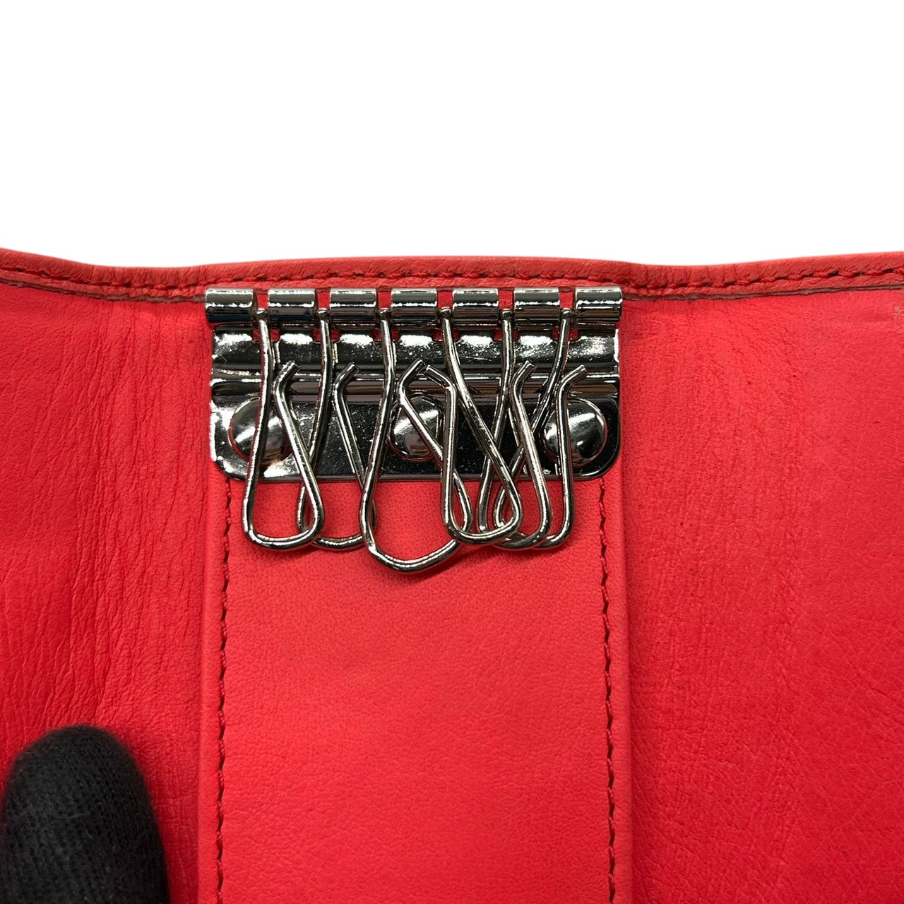 【美品】コーチ COACH キーケース 6連 鍵入れ レザー 本革 ピンク レッド 赤 ビビッドカラー シルバー金具 ロゴ ステッチ コンパクト 軽量 レディース 普段使い ビジネス 小物 ギフト プレゼント M4