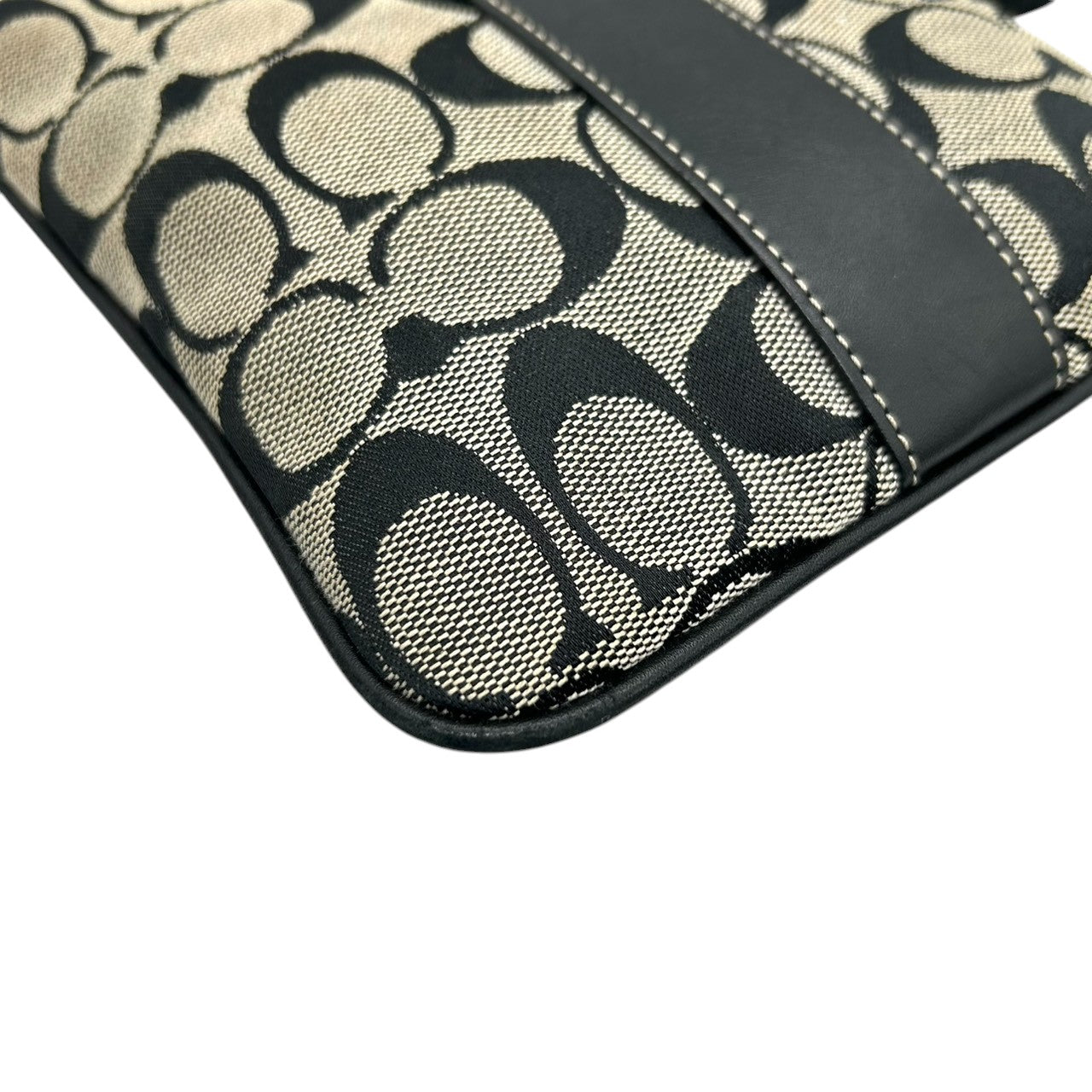 【良品】コーチ COACH シグネチャー ショルダーバッグ サコッシュ ポシェット 斜め掛け クロスボディ キャンバス レザー ブラック 黒 グレー 縦型 スリム 薄型 軽量 メンズ レディース ユニセックス 鞄 カバン 旅行 散歩 s2