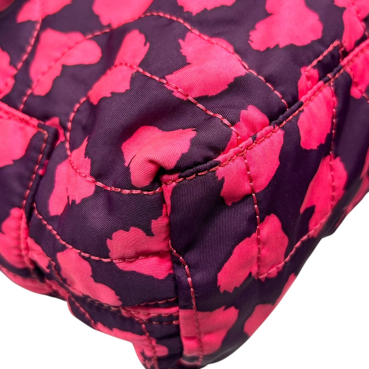 【良品】マークバイマークジェイコブス トートバッグ 肩掛け ナイロン キルティング ハート柄 総柄 パープル ピンク STANDARD SUPPLY A4収納可 軽量 大容量 マザーズバッグ ジム 通勤 通学 レディース 鞄 カバン s8