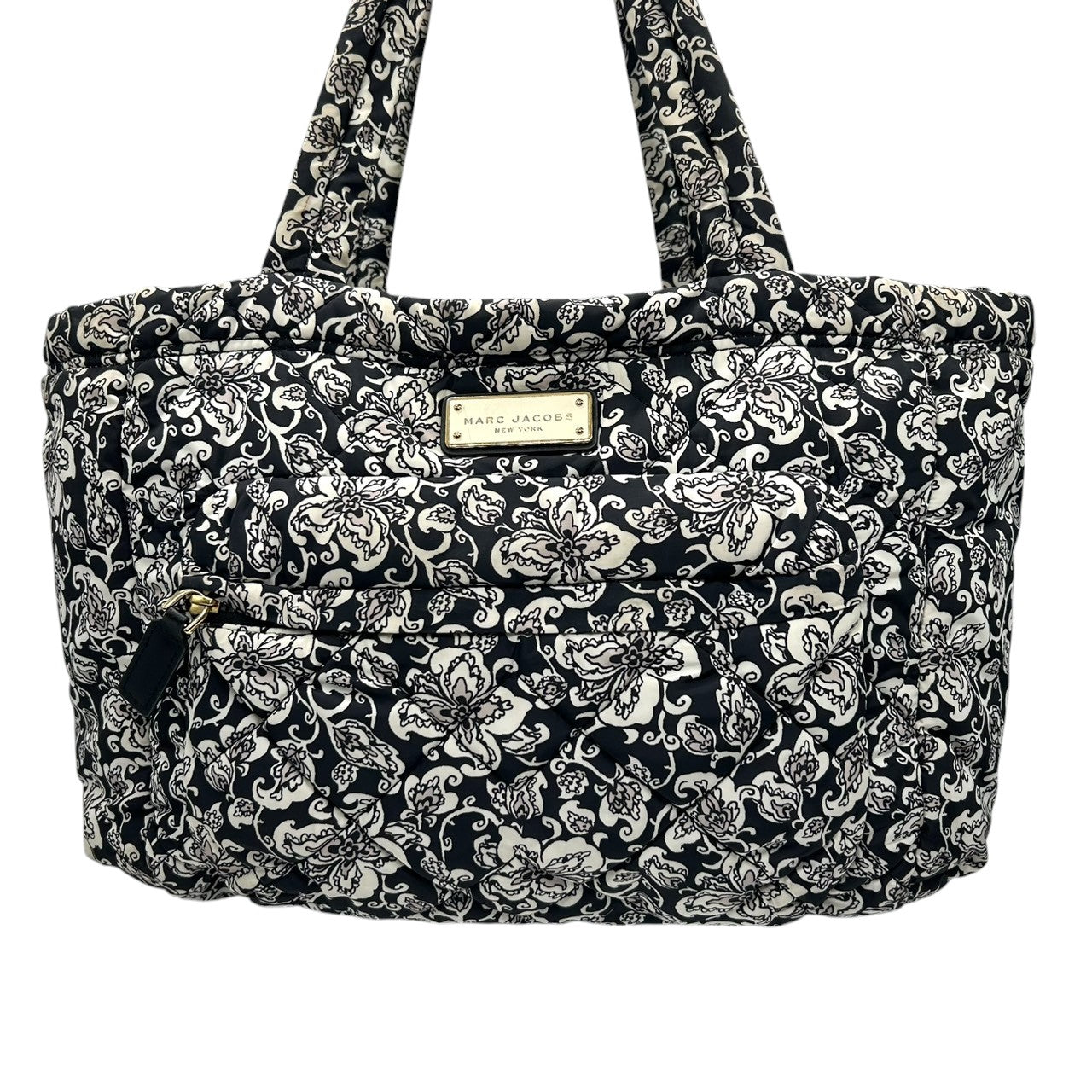 【良品】マークバイマークジェイコブス トートバッグ ショルダーバッグ 2WAY ナイロン キルティング 花柄 モノトーン A4収納可 大容量 軽量 マザーズバッグ 旅行 ジム 社外ストラップ付 STANDARD SUPPLY s8