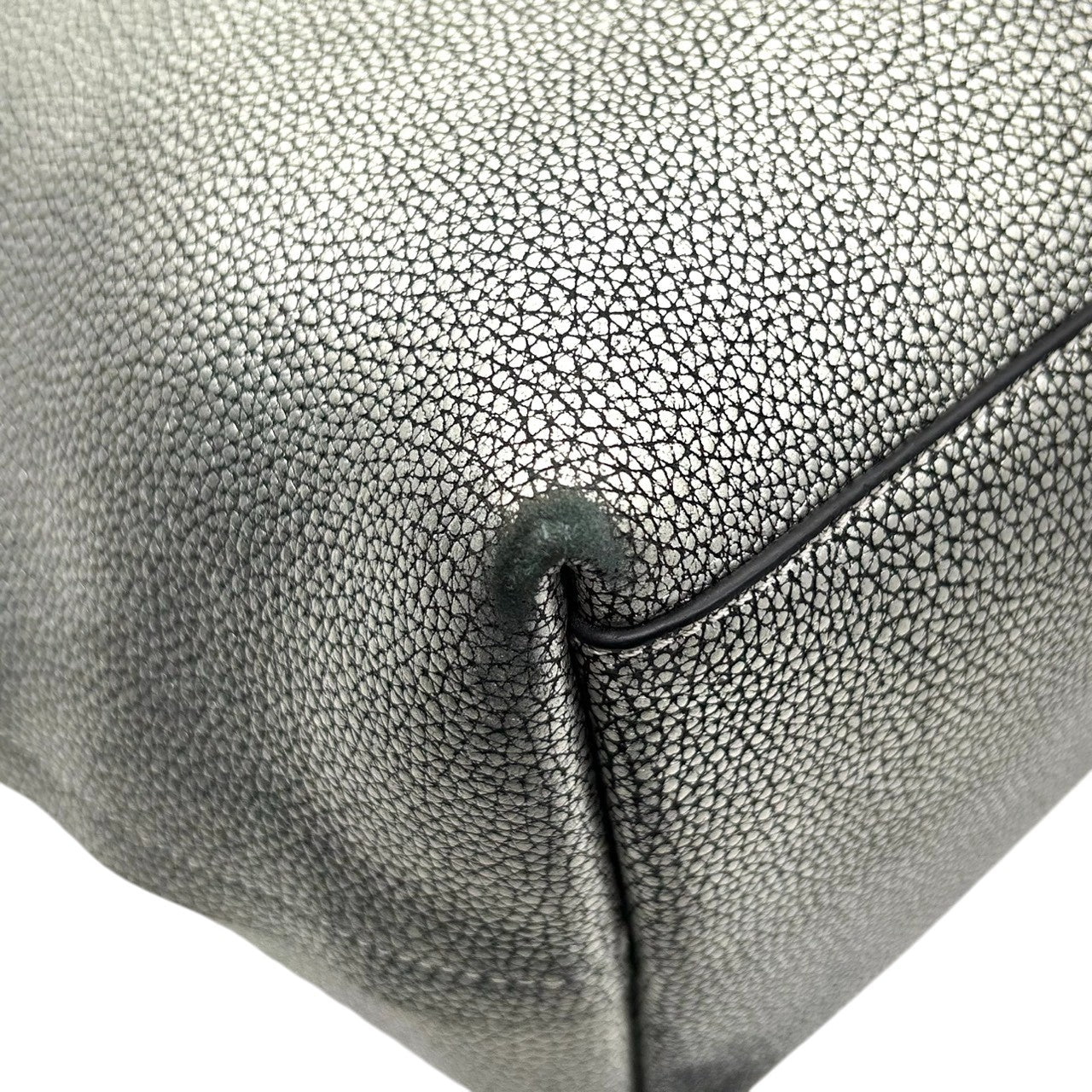 コーチ COACH マーケット トート 37756 トートバッグ ショルダーバッグ 肩掛け ワンショルダー A4収納可 大容量 メタリック レザー 本革 シルバー 銀 ガンメタル金具 ターンロック 通勤 通学 レディース 鞄 カバン スタイリッシュ s7