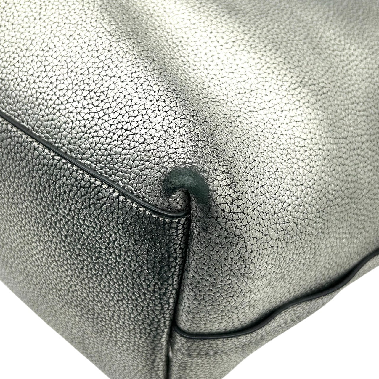 コーチ COACH マーケット トート 37756 トートバッグ ショルダーバッグ 肩掛け ワンショルダー A4収納可 大容量 メタリック レザー 本革 シルバー 銀 ガンメタル金具 ターンロック 通勤 通学 レディース 鞄 カバン スタイリッシュ s7