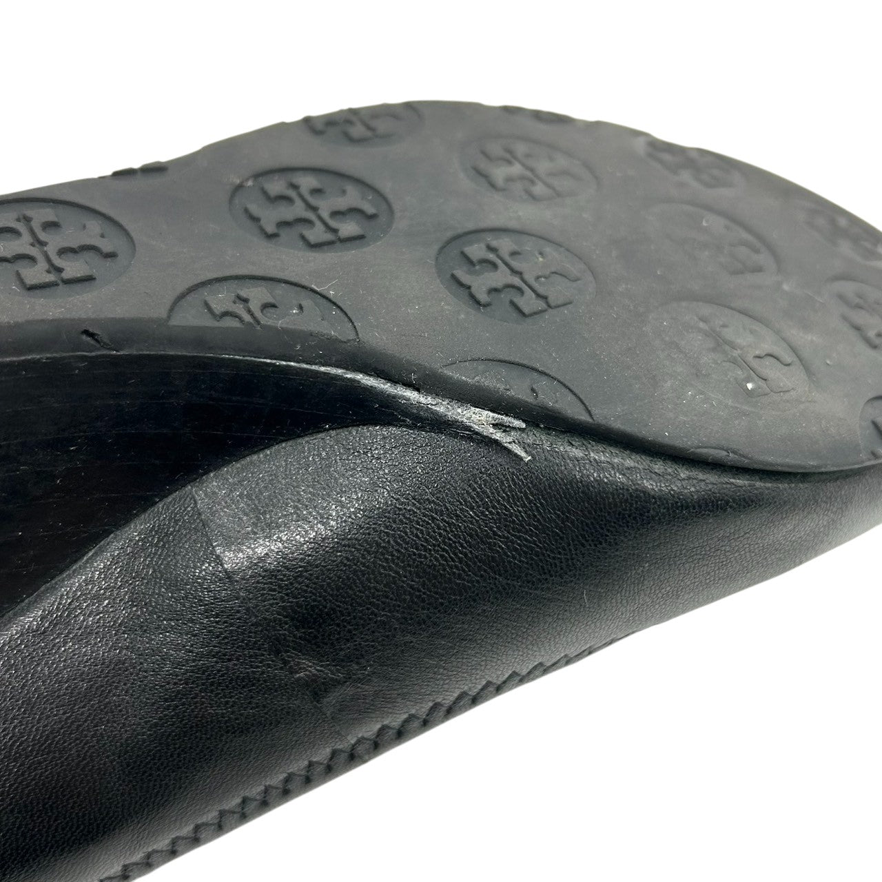 【良品】トリーバーチ Tory Burch パンプス ウェッジソール ウェッジヒール レザー 本革 ブラック 黒 ゴールド金具 ロゴプレート 6M 23cm ギャザー 通勤 歩きやすい レディース 婦人靴 シューズ CT1