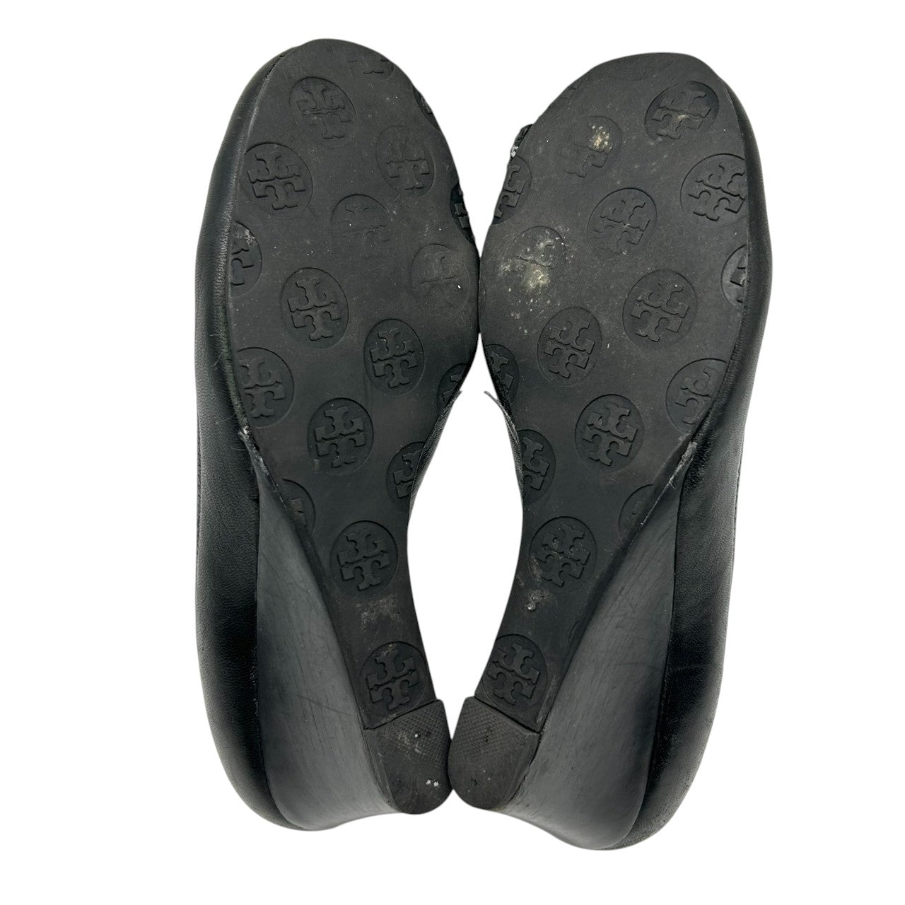 【良品】トリーバーチ Tory Burch パンプス ウェッジソール ウェッジヒール レザー 本革 ブラック 黒 ゴールド金具 ロゴプレート 6M 23cm ギャザー 通勤 歩きやすい レディース 婦人靴 シューズ CT1