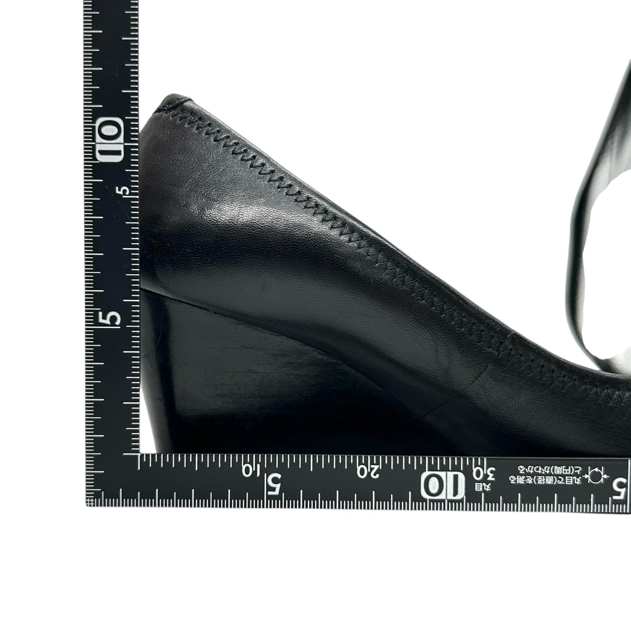 【良品】トリーバーチ Tory Burch パンプス ウェッジソール ウェッジヒール レザー 本革 ブラック 黒 ゴールド金具 ロゴプレート 6M 23cm ギャザー 通勤 歩きやすい レディース 婦人靴 シューズ CT1