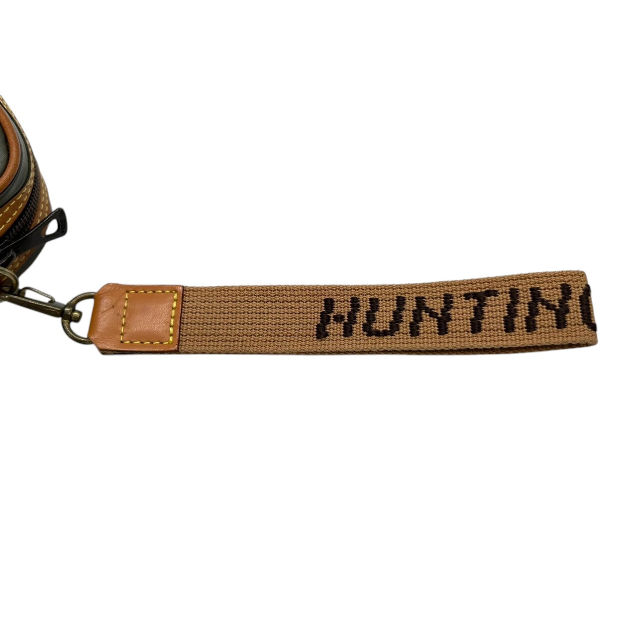【美品】ハンティングワールド HUNTING WORLD セカンドバッグ クラッチバッグ ポーチ ナイロン レザー カーキ グリーン 茶色 ロゴ ストラップ付き 軽量 丈夫 トラベル 旅行 メンズ 紳士 鞄 カバン s9