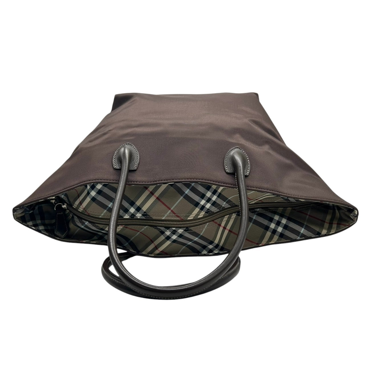 【美品】バーバリー ブルーレーベル BURBERRY トートバッグ ハンドバッグ ナイロン レザー ダークブラウン こげ茶 底チェック ノバチェック 舟型 軽量 大容量 マチ広 ランチバッグ カジュアル レディース 鞄 カバン s11