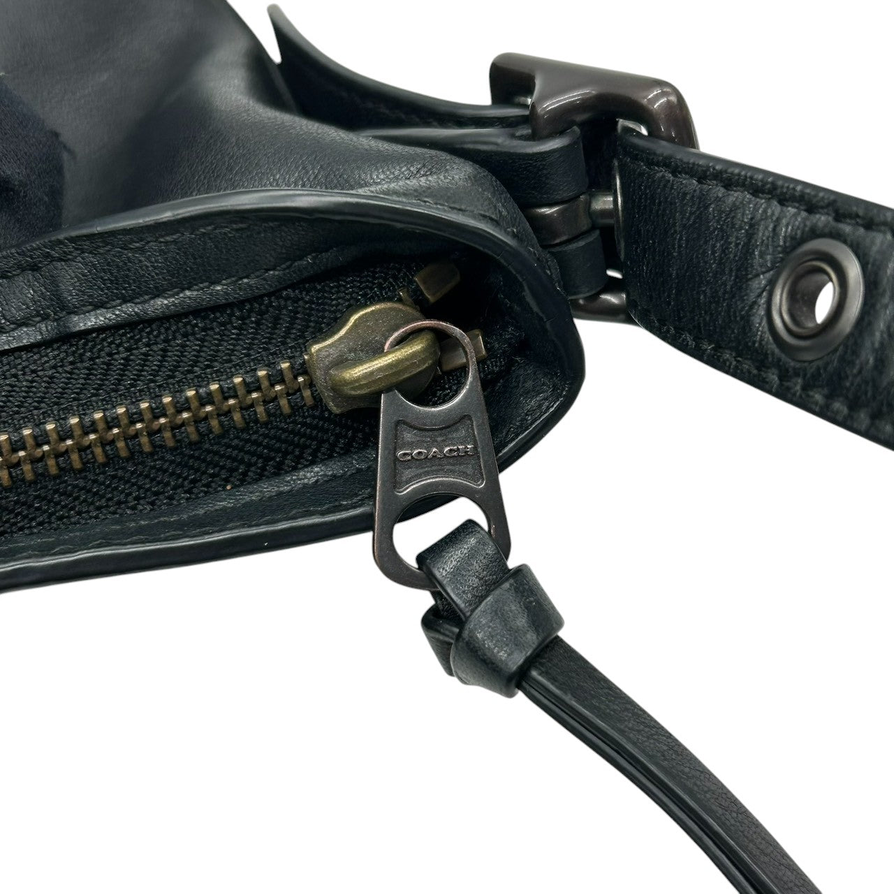 【美品】コーチ COACH ショルダーバッグ 32281 レザー 本革 ブラック 黒 斜め掛け可 ビンテージ クラシック エレガント レディース バケツ型 ダッフル 巾着 シンプル ミニバッグ 鞄 ポーチ ポシェット ロゴ 型押し ブリーカー ギフト s9