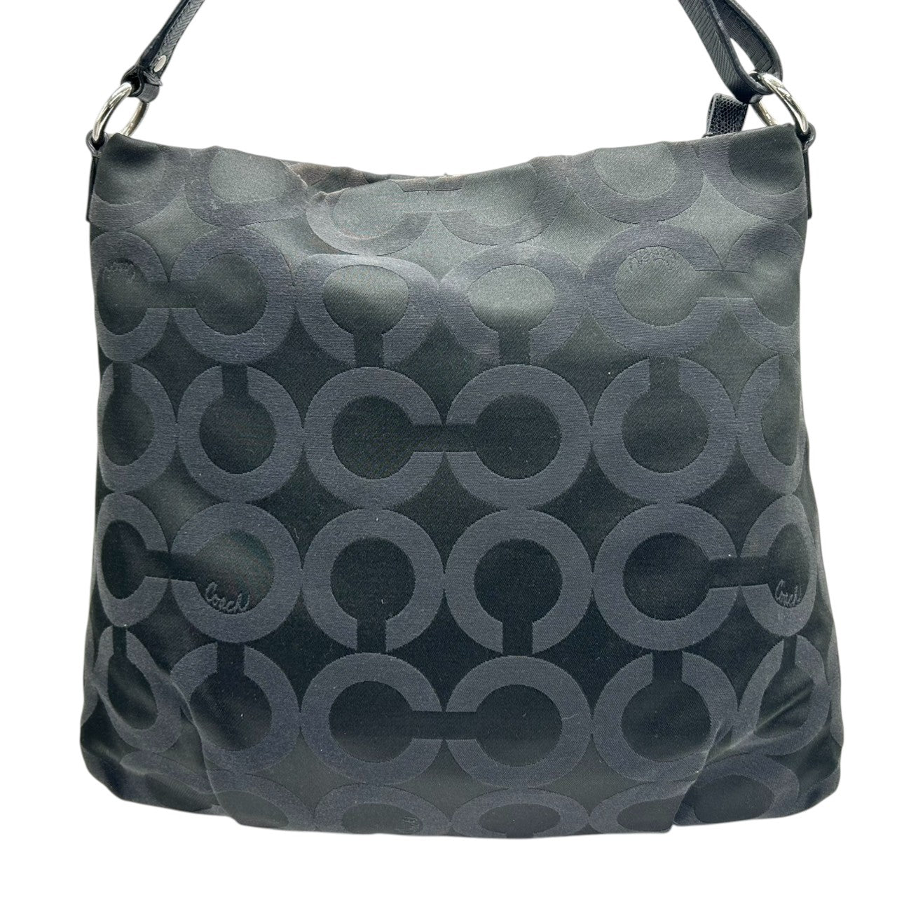 美品 COACH コーチ ショルダーバッグ シグネチャー ワンショルダー 2way 斜め掛け可 ナイロン レザー ブラック 黒 シルバー金具 ロゴ チャーム付き レディース エレガント クラシック ビンテージ 通勤 通学 お出かけ 21121 s8
