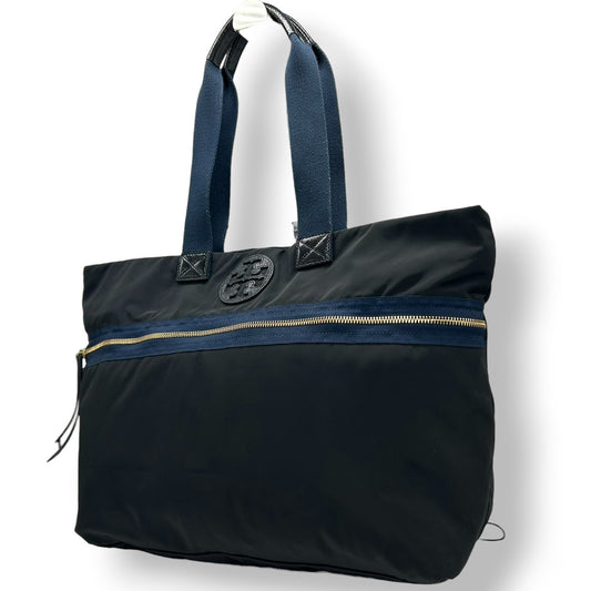 【美品】トリーバーチ TORY BURCH トートバッグ ナイロン レザー ブラック ネイビー A4収納可 大容量 軽量 肩掛け ワンショルダー ビジネス 通勤 通学 マザーズバッグ デカロゴ ゴールド金具 エレガント レディース 鞄 人気モデル s3