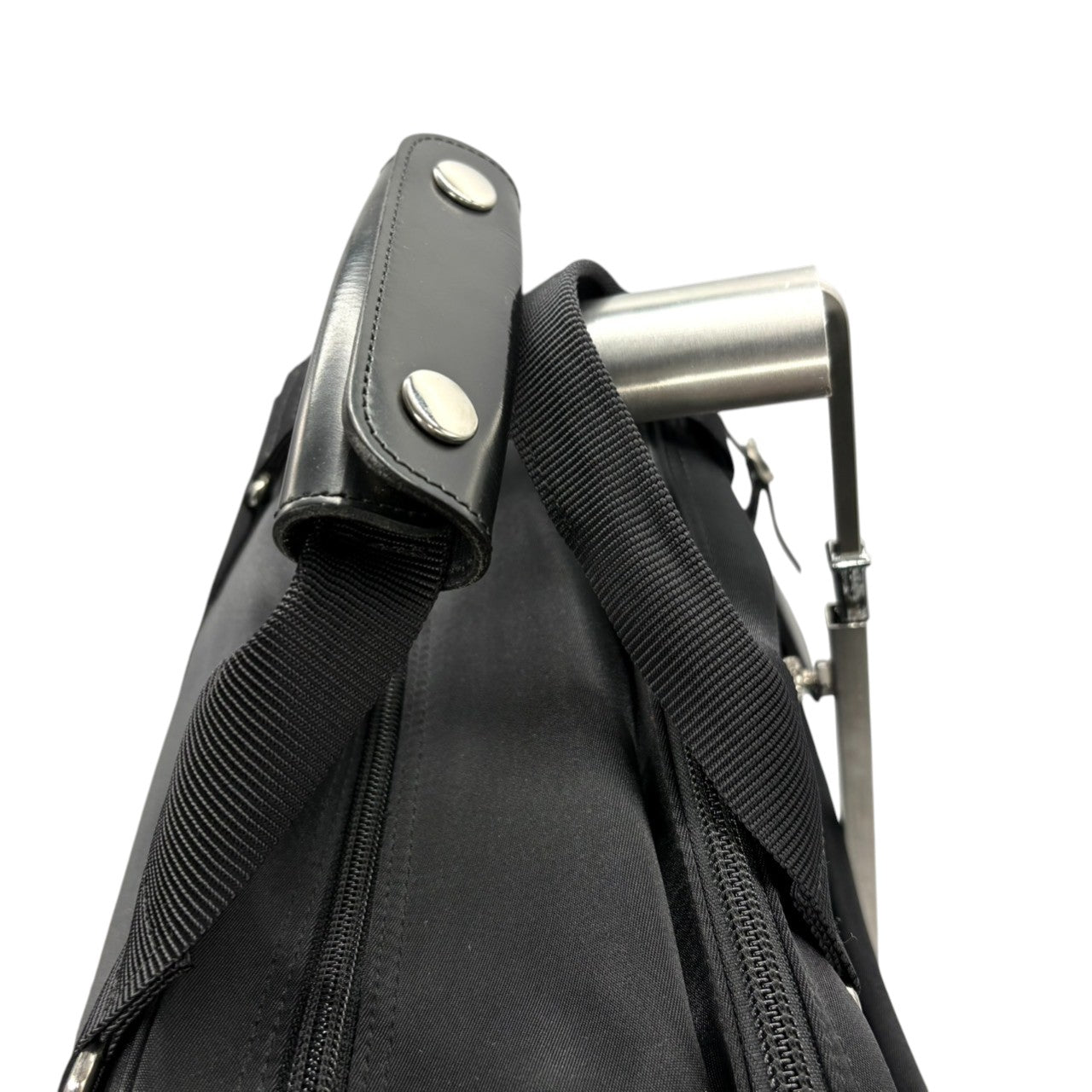 ポーター PORTER 吉田カバン ガーメントバッグ 2WAY ナイロン ブラック 黒 ショルダー 斜め掛け可 スーツ 収納 出張 冠婚葬祭 ビジネス トラベル 旅行 大容量 軽量 メンズ レディース ユニセックス 日本製 美品 クラシック エレガント 鞄 カバン 状態良好 丈夫 定番 0108JB032 X