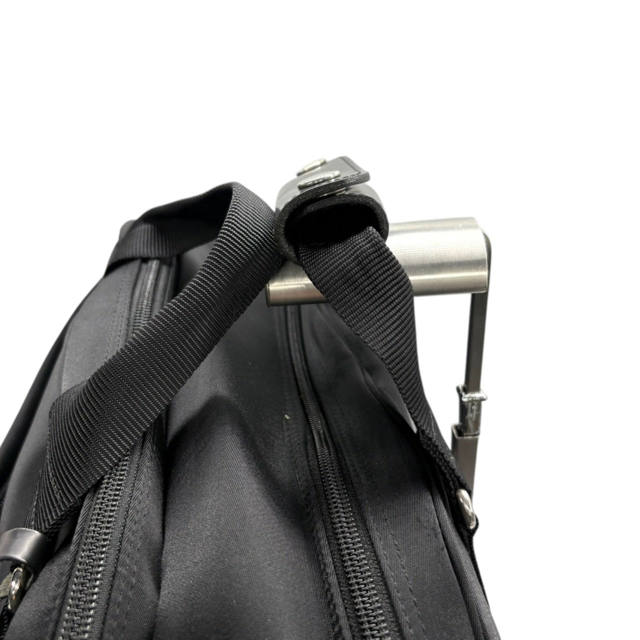 ポーター PORTER 吉田カバン ガーメントバッグ 2WAY ナイロン ブラック 黒 ショルダー 斜め掛け可 スーツ 収納 出張 冠婚葬祭 ビジネス トラベル 旅行 大容量 軽量 メンズ レディース ユニセックス 日本製 美品 クラシック エレガント 鞄 カバン 状態良好 丈夫 定番 0108JB032 X