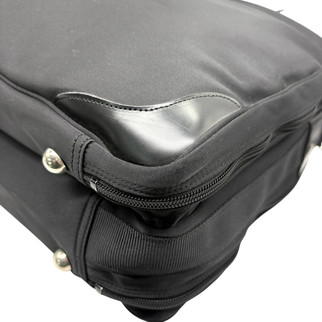 ポーター PORTER 吉田カバン ガーメントバッグ 2WAY ナイロン ブラック 黒 ショルダー 斜め掛け可 スーツ 収納 出張 冠婚葬祭 ビジネス トラベル 旅行 大容量 軽量 メンズ レディース ユニセックス 日本製 美品 クラシック エレガント 鞄 カバン 状態良好 丈夫 定番 0108JB032 X