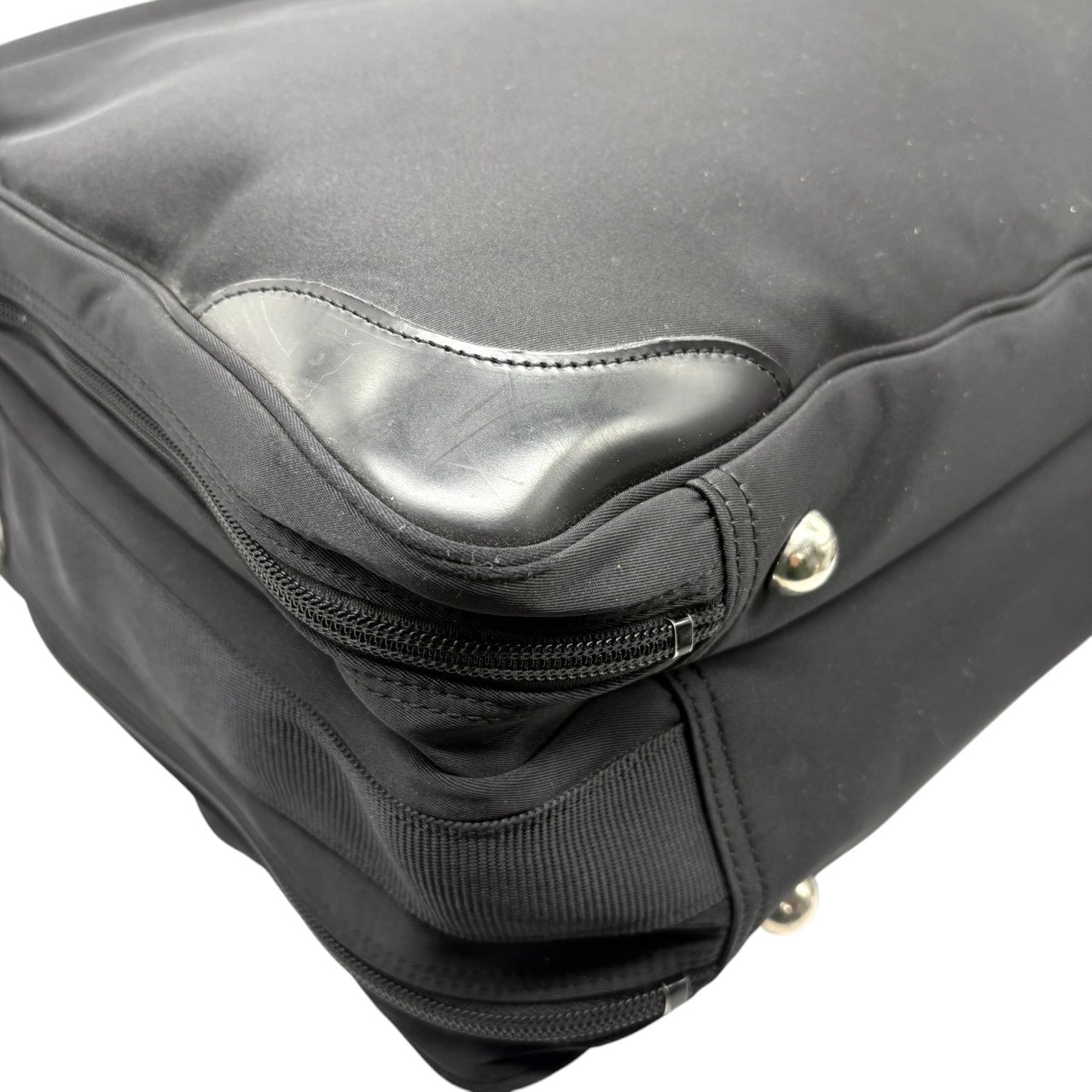 ポーター PORTER 吉田カバン ガーメントバッグ 2WAY ナイロン ブラック 黒 ショルダー 斜め掛け可 スーツ 収納 出張 冠婚葬祭 ビジネス トラベル 旅行 大容量 軽量 メンズ レディース ユニセックス 日本製 美品 クラシック エレガント 鞄 カバン 状態良好 丈夫 定番 0108JB032 X