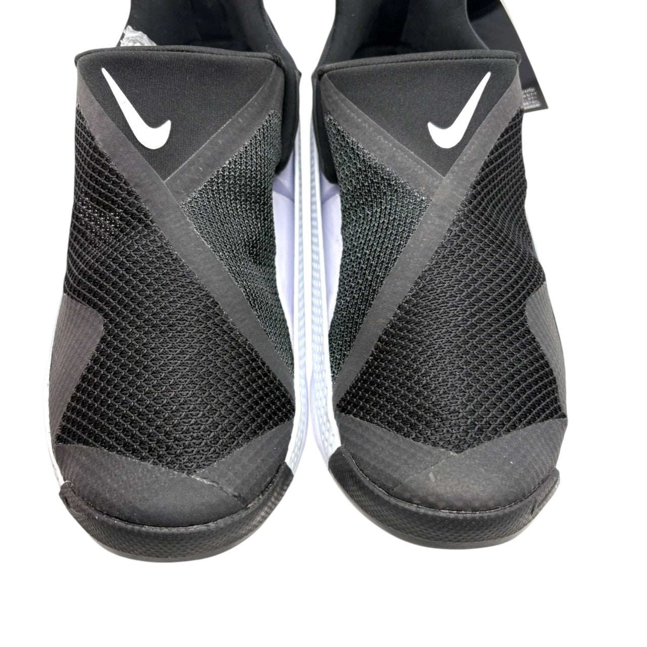 ナイキ NIKE ゴーフライイーズ スニーカー ブラック ホワイト 黒 白 26cm ハンズフリー 着脱容易 楽々 スリッポン 画期的 デザイン 箱付 タグ付 美品 状態良好 メンズ レディース ユニセックス 希少 人気 定番 モデル ウォーキング s19