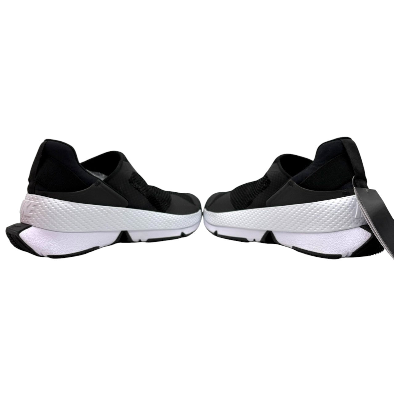 ナイキ NIKE ゴーフライイーズ スニーカー ブラック ホワイト 黒 白 26cm ハンズフリー 着脱容易 楽々 スリッポン 画期的 デザイン 箱付 タグ付 美品 状態良好 メンズ レディース ユニセックス 希少 人気 定番 モデル ウォーキング s19
