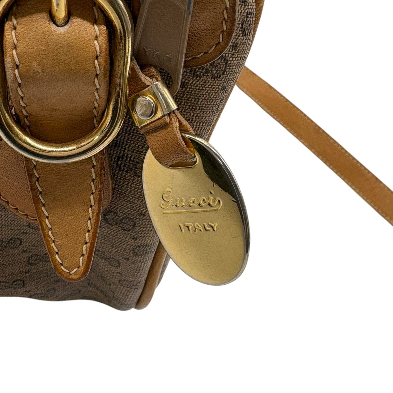 グッチ GUCCI オールドグッチ ショルダーバッグ クロスボディ 斜め掛け可 マイクロGG シェリーライン PVC レザー ブラウン 茶 ゴールド金具 ヴィンテージ ビンテージ クラシック エレガント 希少 レア カバン 鞄 レディース お出かけ Q