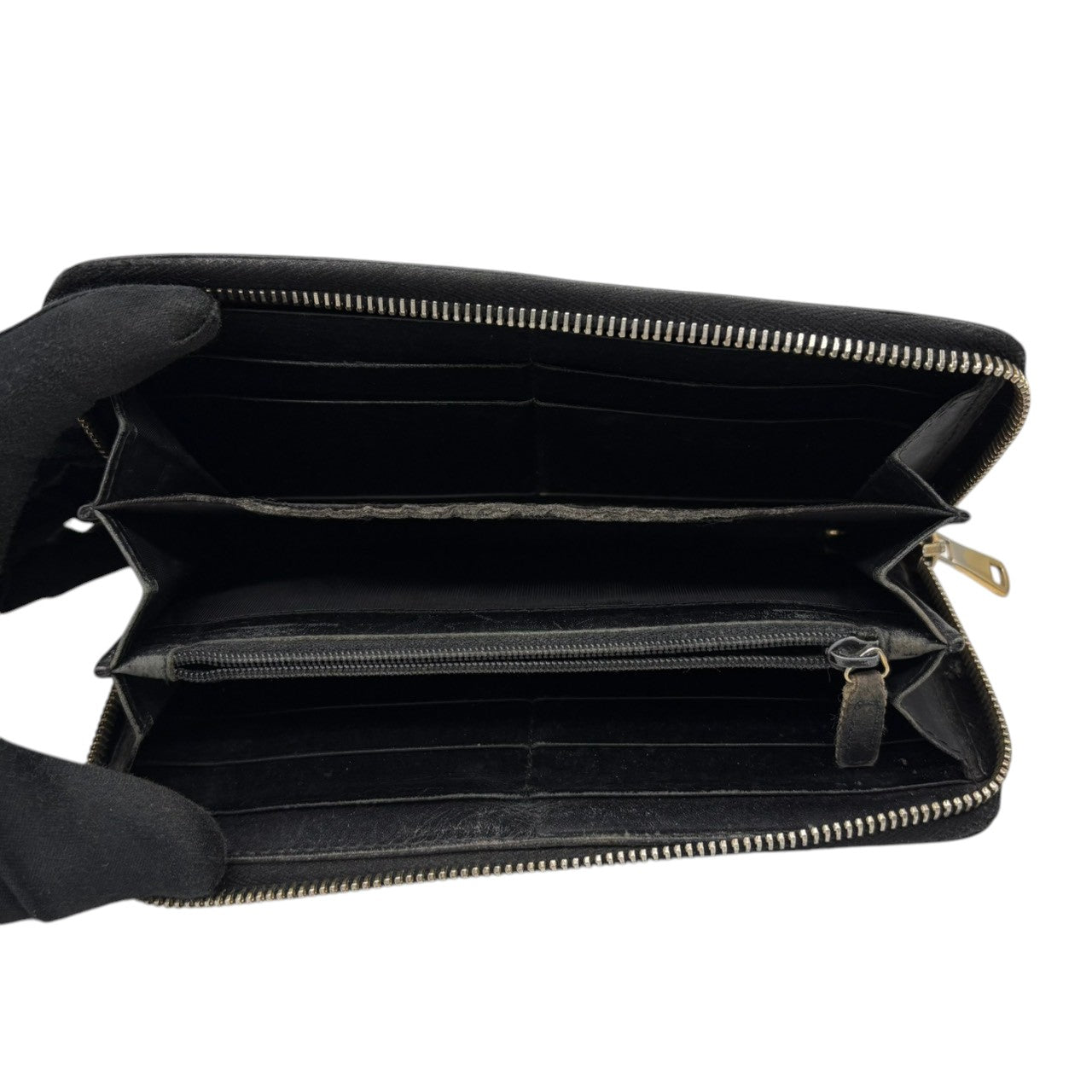 イヴサンローラン Yves Saint Laurent YSL 長財布 ラウンドジップ パテントレザー エナメル ブラック 黒 ゴールド金具 ビッグロゴ デカロゴ クラシック エレガント ヴィンテージ 希少 レア ウォレット レディース お出かけ w2