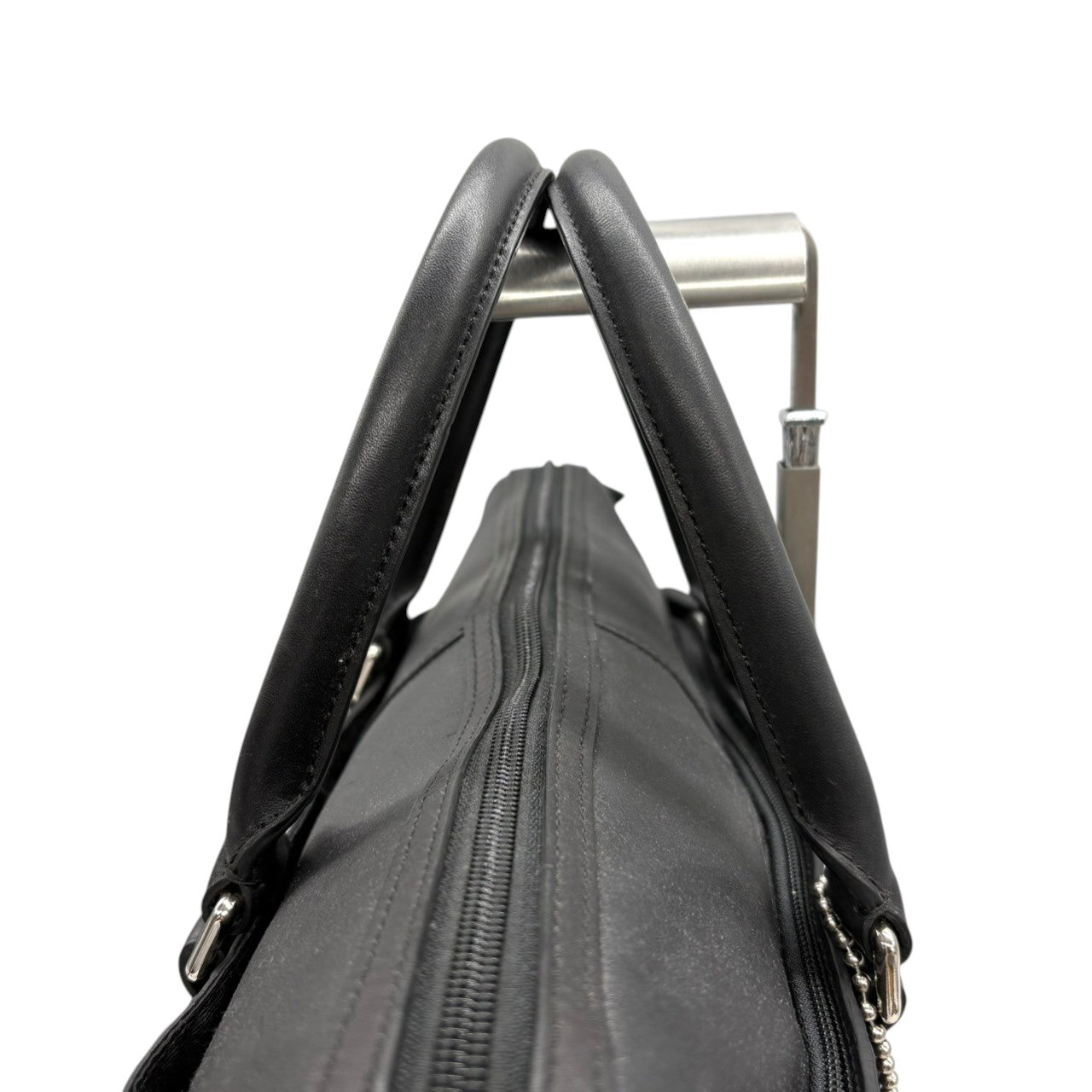 【良品】コーチ COACH ビジネスバッグ ブリーフケース 2WAY ブラック 黒 本革 レザー シグネチャー型押し A4収納可 PC収納可 肩掛け 斜め掛け可 自立可 通勤 通学 出張 大容量 メンズ レディース ユニセックス 鞄 カバン s72