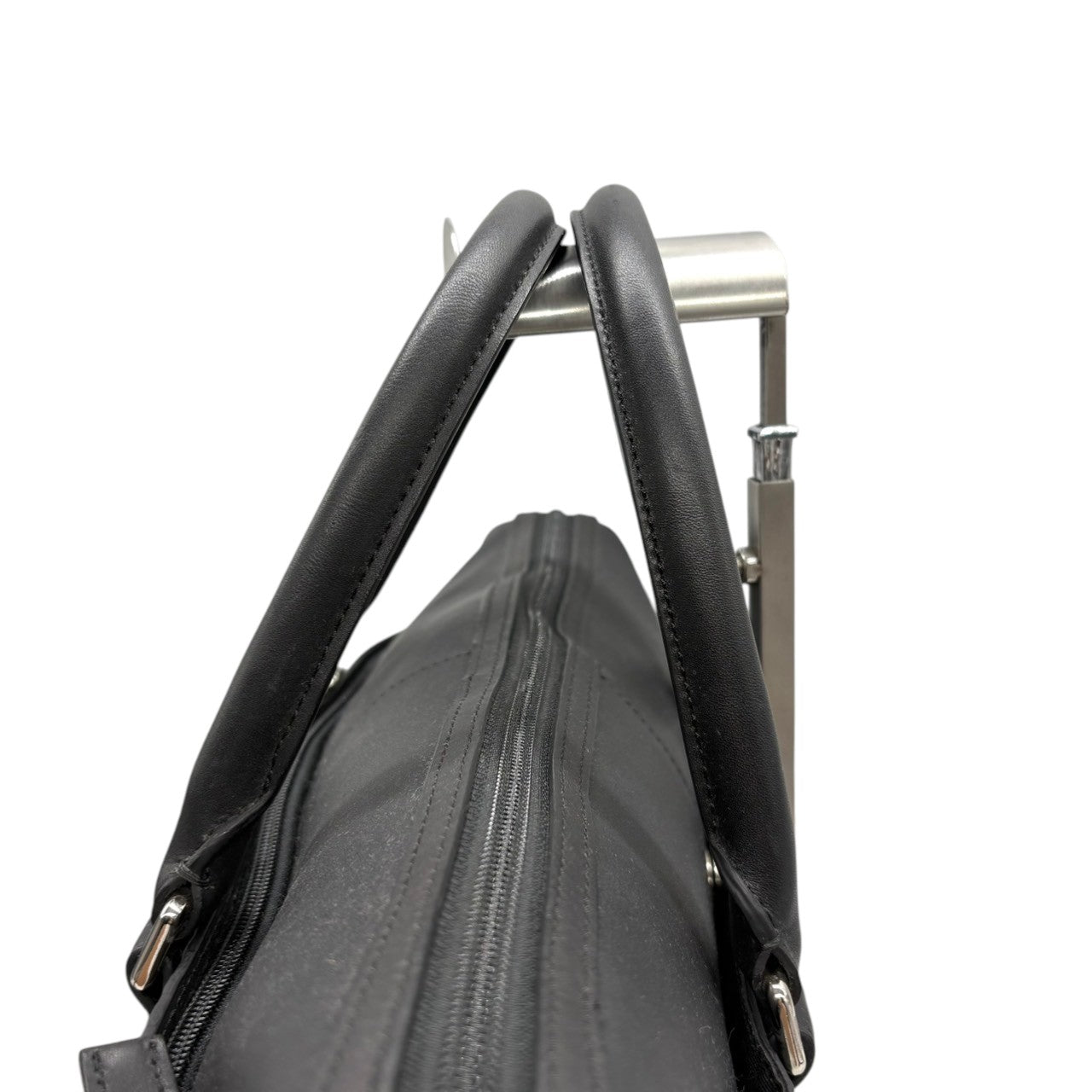 【良品】コーチ COACH ビジネスバッグ ブリーフケース 2WAY ブラック 黒 本革 レザー シグネチャー型押し A4収納可 PC収納可 肩掛け 斜め掛け可 自立可 通勤 通学 出張 大容量 メンズ レディース ユニセックス 鞄 カバン s72