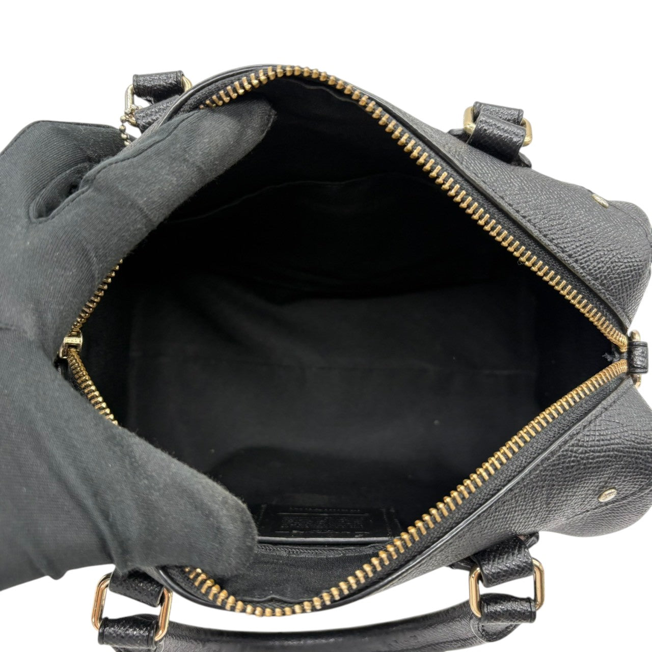 コーチ COACH 2WAY ハンドバッグ ショルダーバッグ ミニボストンバッグ ベネット サッチェル レザー 本革 ブラック 黒 ゴールド金具 斜め掛け可 自立可 クラシック エレガント 鞄 カバン レディース 上品 高級感 お出かけ 行事 s9