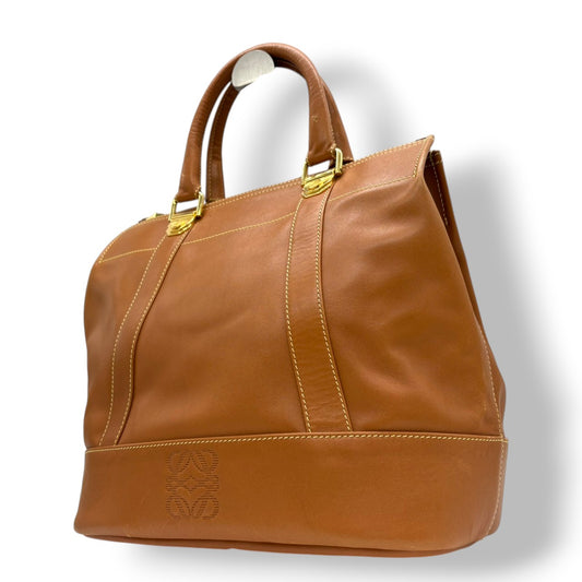 ロエベ LOEWE ハンドバッグ トートバッグ レザー 本革 ブラウン 茶色 キャメル アナグラム 型押し ロゴ ゴールド金具 ヴィンテージ ビンテージ クラシック エレガント 鞄 カバン 手提げ レディース 上品 高級 お出かけ 普段使い 通勤 通学 i