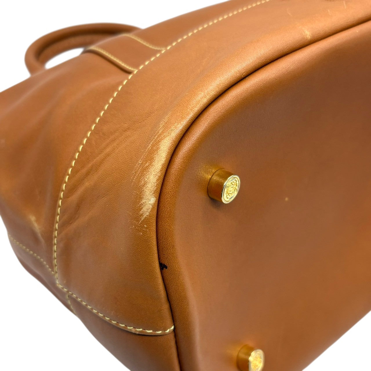 ロエベ LOEWE ハンドバッグ トートバッグ レザー 本革 ブラウン 茶色 キャメル アナグラム 型押し ロゴ ゴールド金具 ヴィンテージ ビンテージ クラシック エレガント 鞄 カバン 手提げ レディース 上品 高級 お出かけ 普段使い 通勤 通学 i