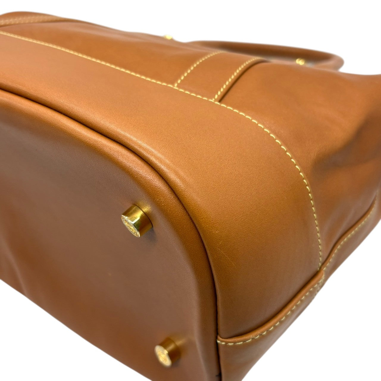 ロエベ LOEWE ハンドバッグ トートバッグ レザー 本革 ブラウン 茶色 キャメル アナグラム 型押し ロゴ ゴールド金具 ヴィンテージ ビンテージ クラシック エレガント 鞄 カバン 手提げ レディース 上品 高級 お出かけ 普段使い 通勤 通学 i