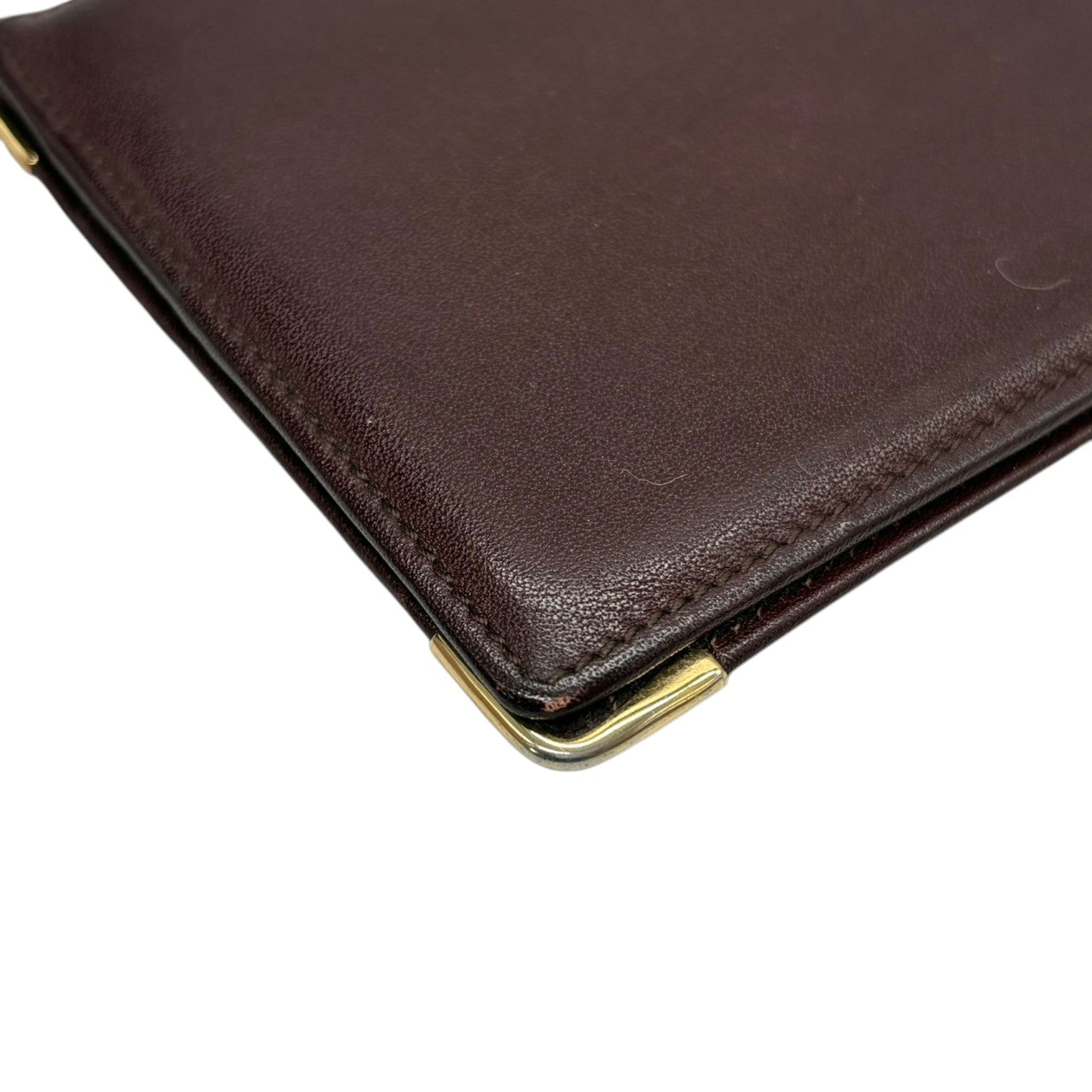 極美品 カルティエ Cartier 財布 二つ折り 札入れ マストライン レザー 本革 ボルドー ワインレッド ゴールド金具 2Cロゴ ヴィンテージ ビンテージ クラシック エレガント スリム コンパクト ウォレット 箱付 状態良好 希少 レア 普段使い w3