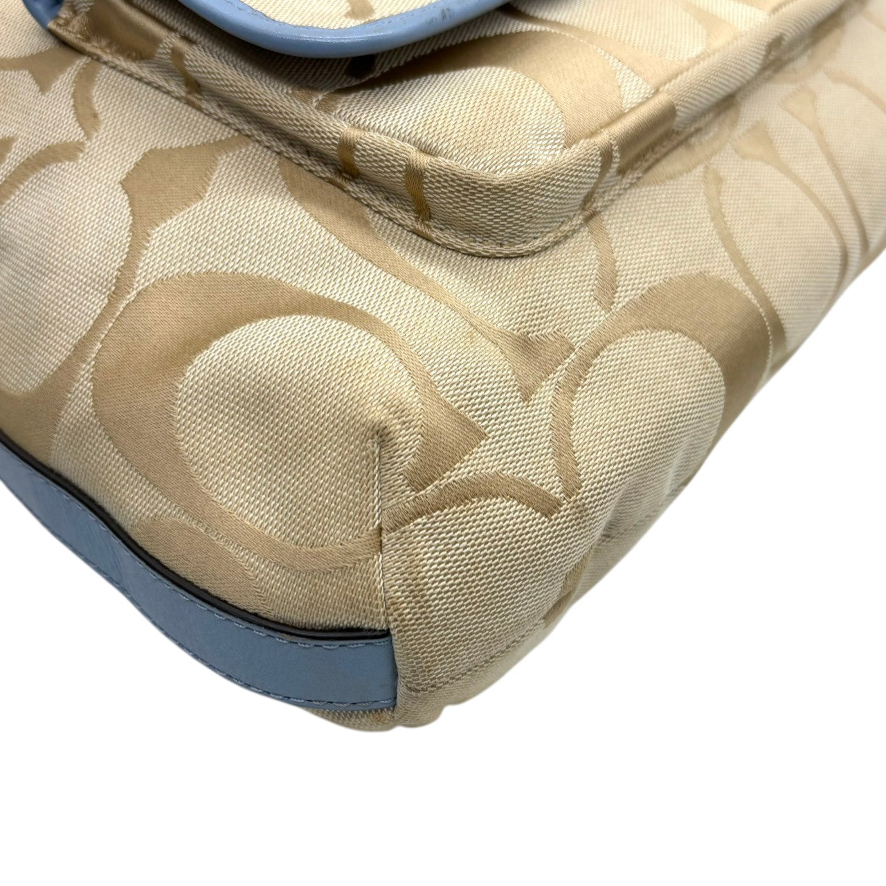 【良品】コーチ COACH ショルダーバッグ 2WAY シグネチャー キャンバス レザー 本革 ベージュ ライトブルー 水色 シルバー金具 斜め掛け可 ワンショルダー ターンロック タッセル クラシック エレガント 鞄 カバン レディース 22392 s21