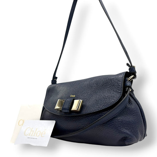 【極美品】クロエ Chloe リリィ 2WAY ハンドバッグ ショルダーバッグ ポシェット リリィ リボン レザー 本革 ネイビー 紺 ゴールド 金具 斜め掛け可 ミニバッグ カバン 鞄 レディース エレガント 上品 華やか 状態良好 希少 レア s20