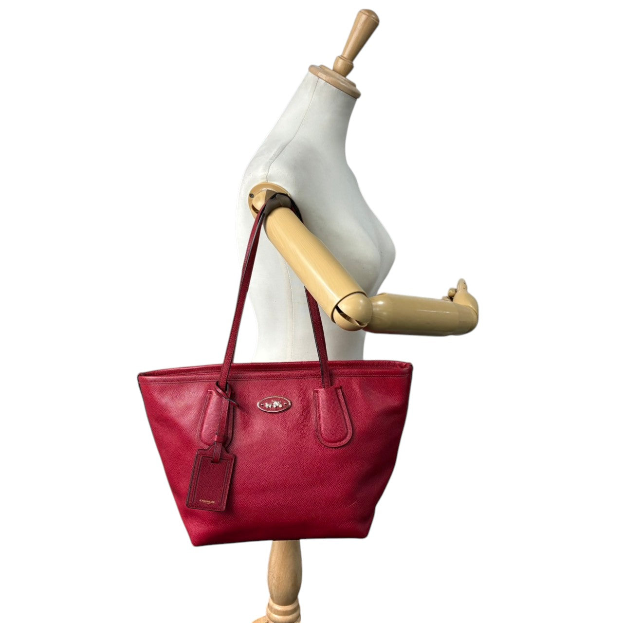 COACH コーチ レザートートバッグ タクシー ジップ レッド 赤 ゴールド金具 エレガント クラシック ワンショルダー 肩掛け 自立可 レディース 通勤 通学 デイリーユース お出かけ 大容量 収納力抜群 高級感 上品 カジュアル s20