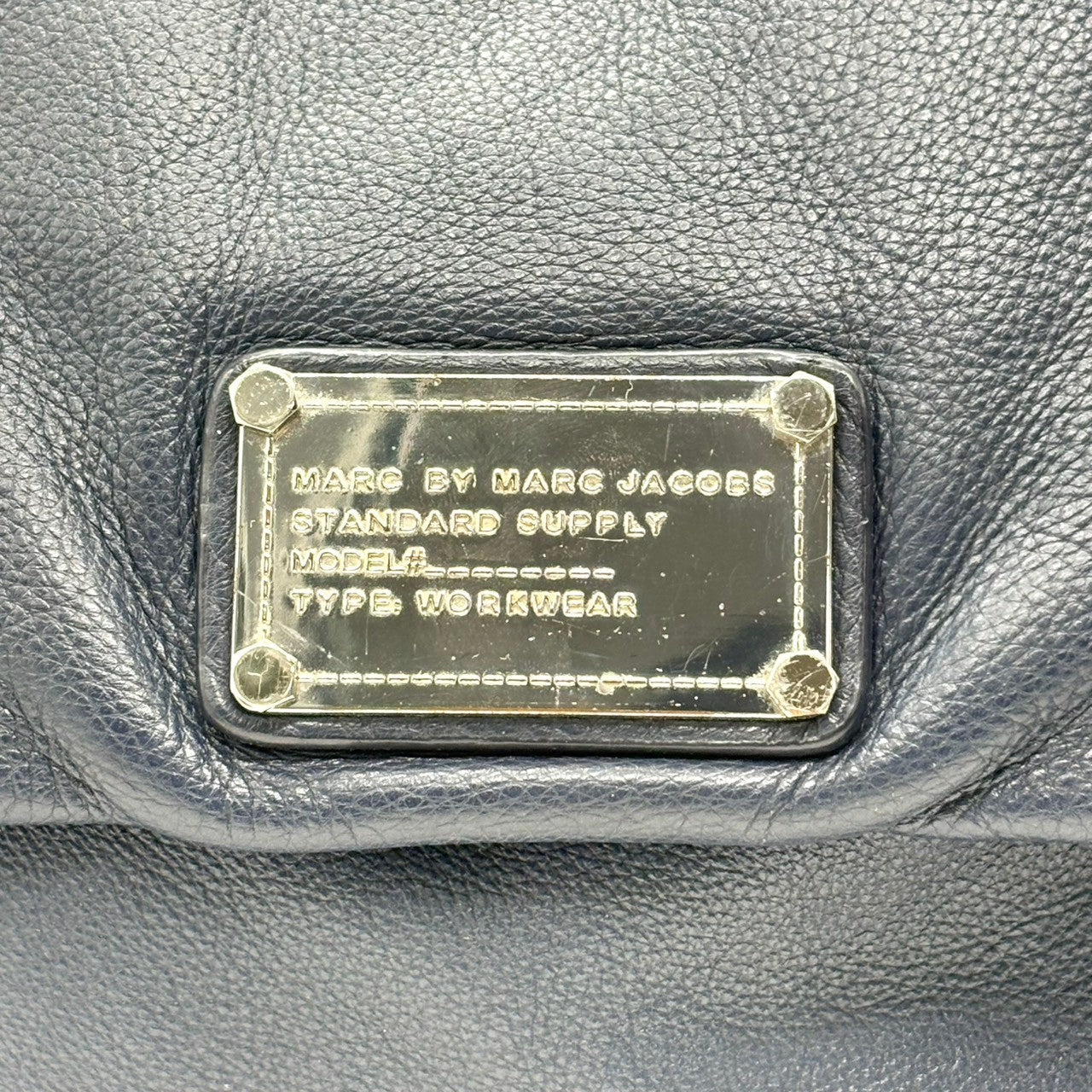 マークバイマークジェイコブス Y2K MARC BY MARC JACOBS ハンドバッグ レザー 本革 ブルー ネイビー 青 紺色 レディース エレガント クラシック カジュアル デイリー フラップ ロゴ シルバー金具 お出かけ 上品 シンプル 鞄 s20