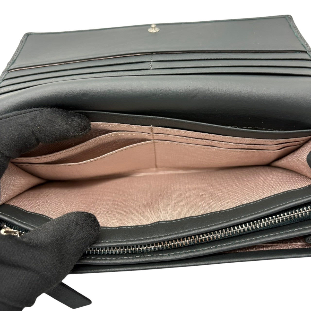 【極美品】ニナリッチ NINA RICCI 長財布 フラップ L字ファスナー レザー グレー 灰色 レディース エレガント ビンテージ クラシック お出かけ デイリー 人気 上品 高級 シンプル 無地 カジュアル トレンド おしゃれ 大人 実用的 w2
