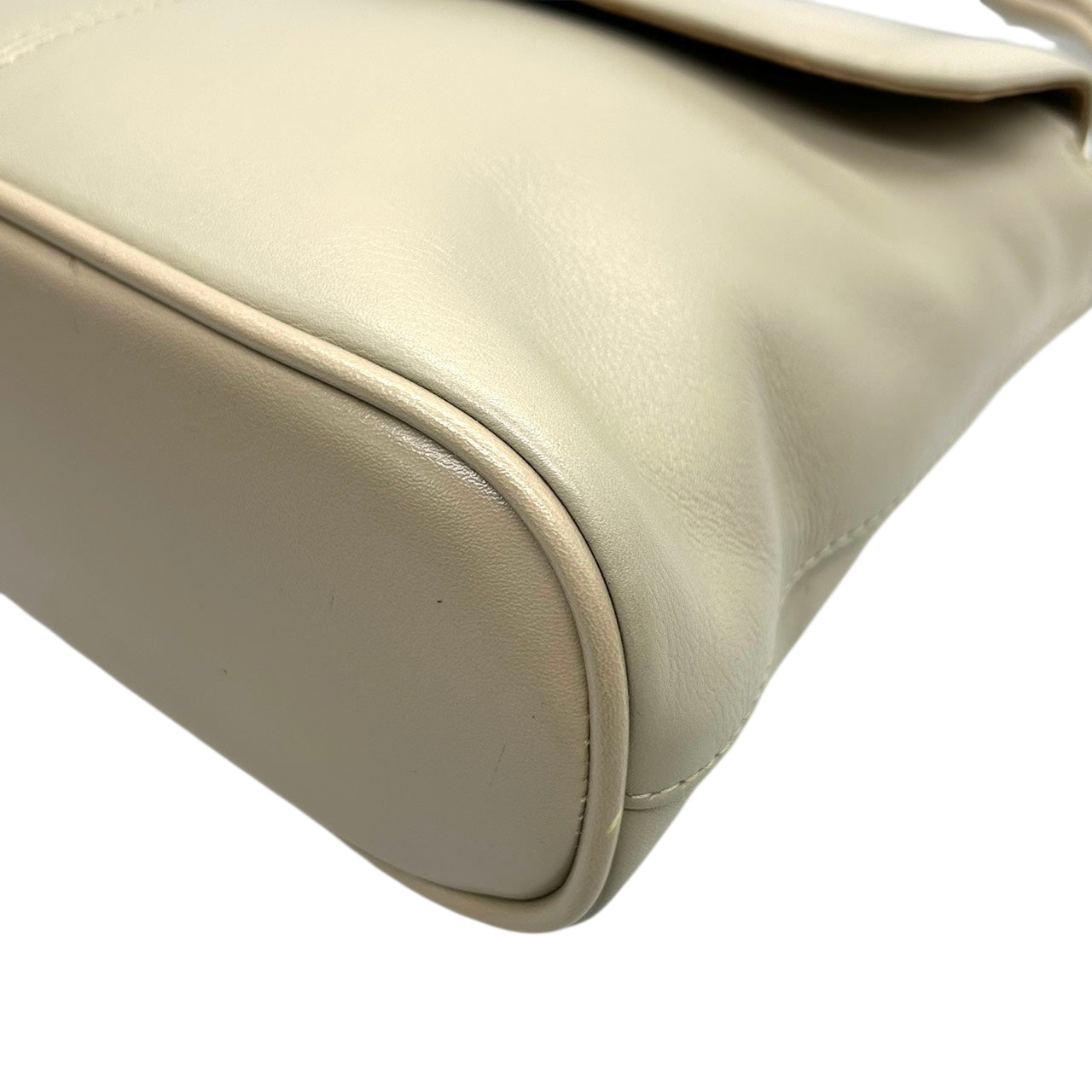 【美品】ヴィンチェンツォ ヴァレンティノ VINCENZO VALENTINO ハンドバッグ ショルダーバッグ 2WAY 斜め掛け可 レザー 本革 ベージュ グレージュ イタリア製 レディース フォーマル エレガント クラシック s93